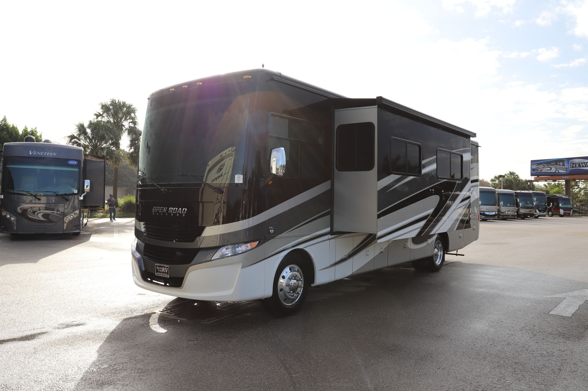 New 2021 Tiffin Motor Homes Allegro 32SA Class A  For Sale