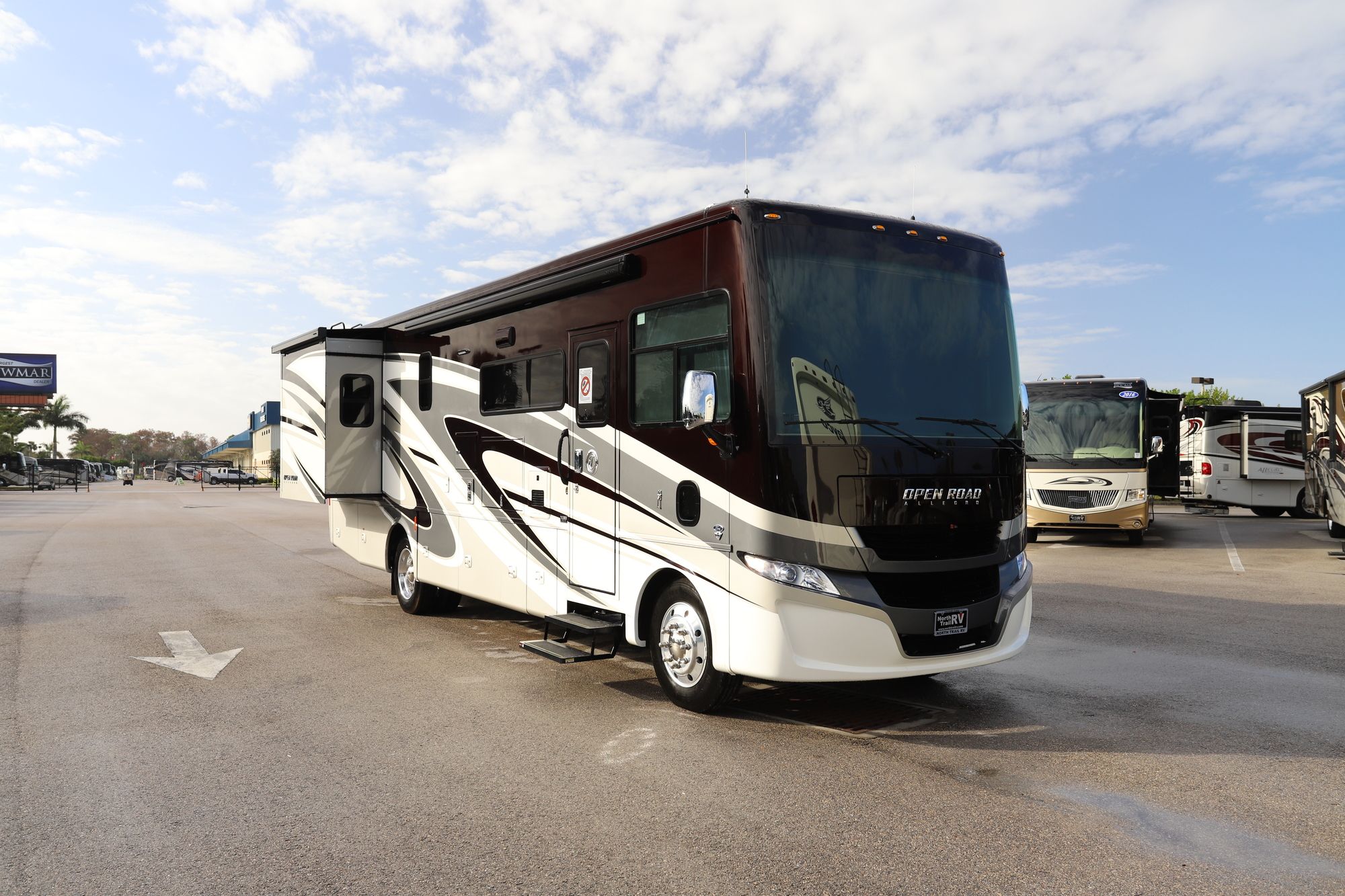 New 2021 Tiffin Motor Homes Allegro 32SA Class A  For Sale