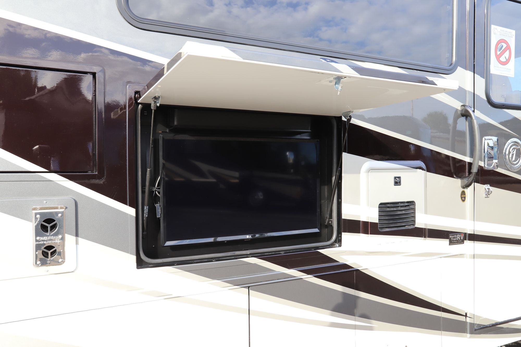 New 2021 Tiffin Motor Homes Allegro 32SA Class A  For Sale