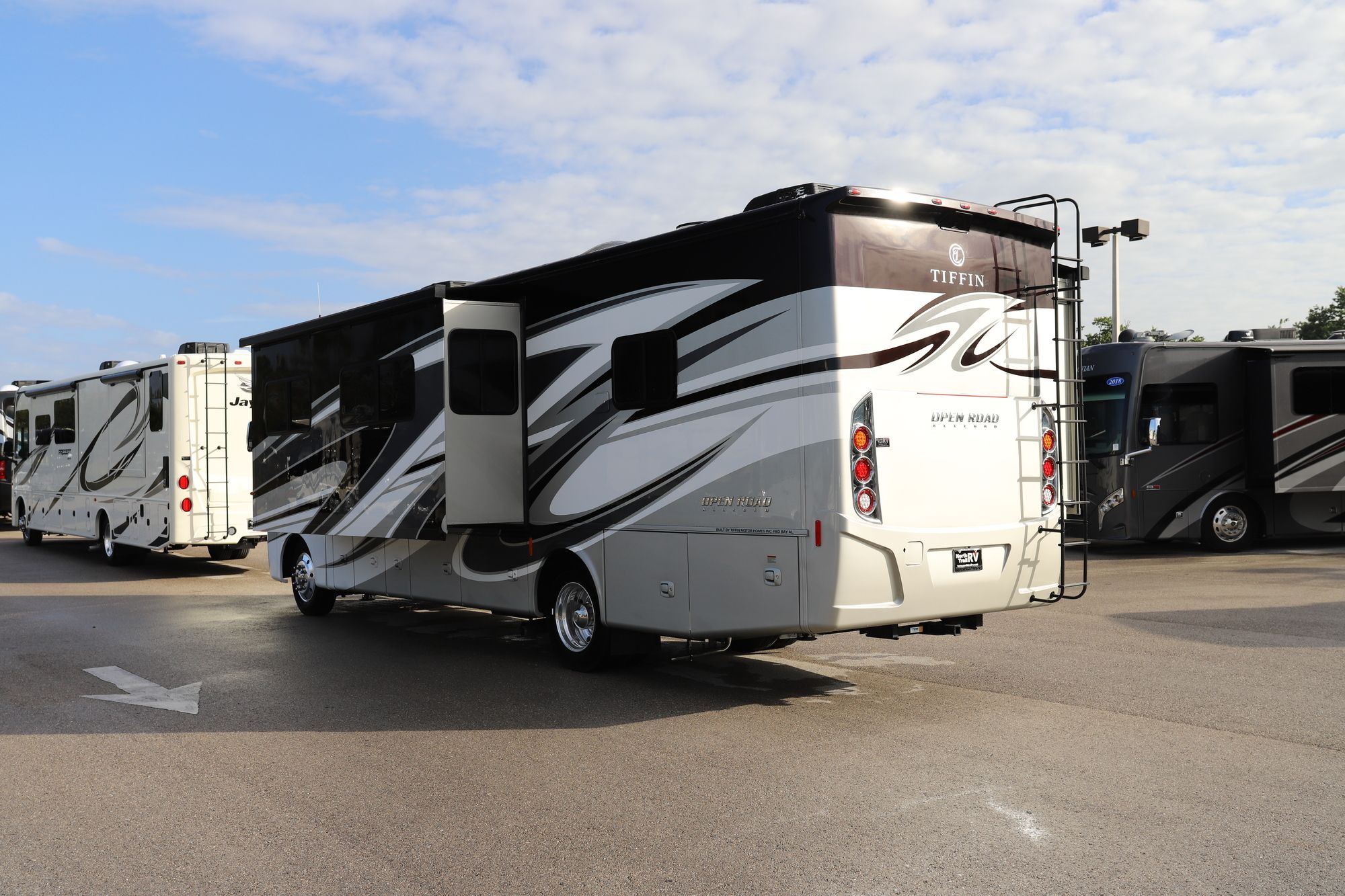 New 2021 Tiffin Motor Homes Allegro 32SA Class A  For Sale