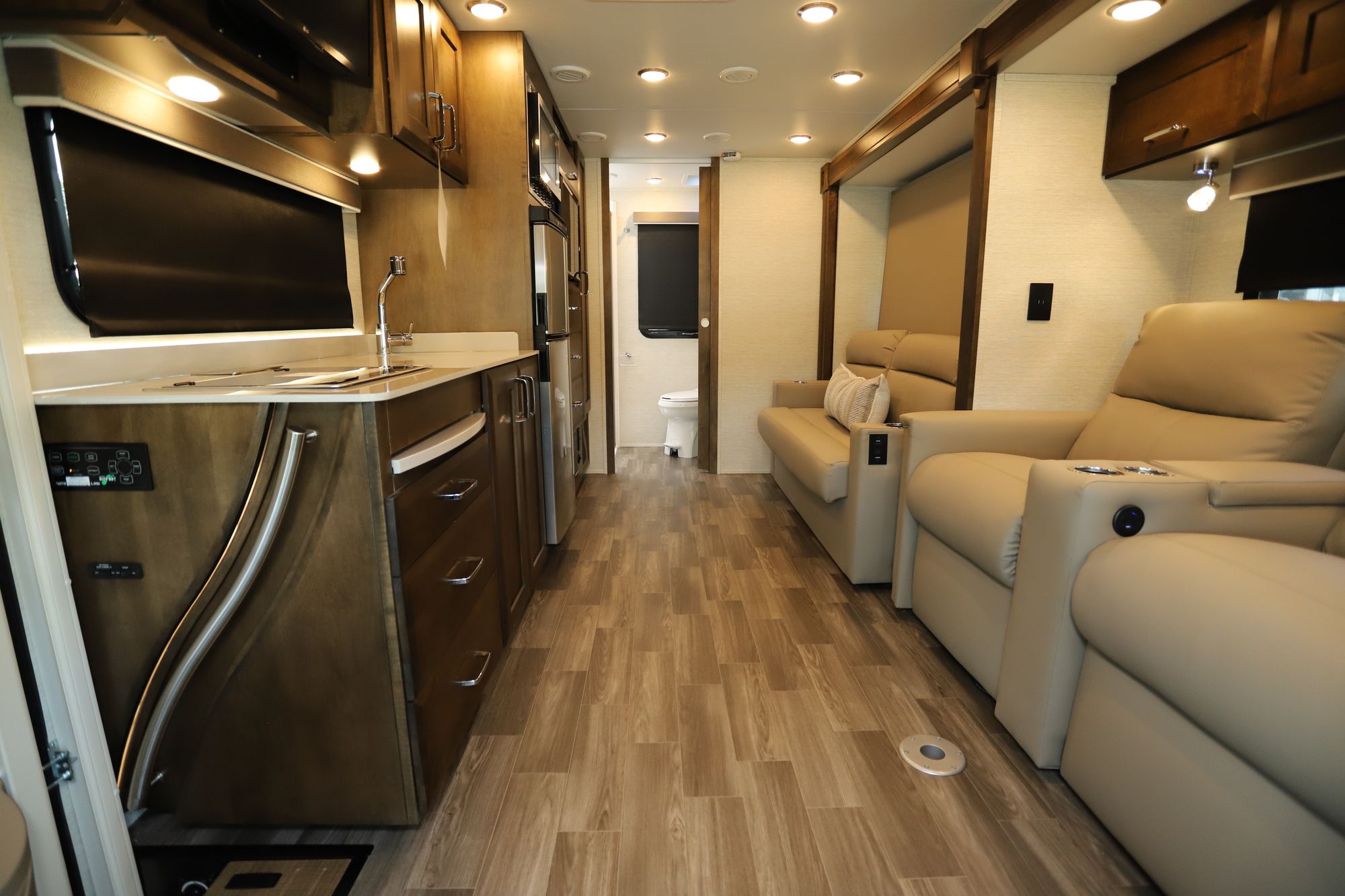 New 2021 Tiffin Motor Homes Wayfarer 25RW Class C  For Sale