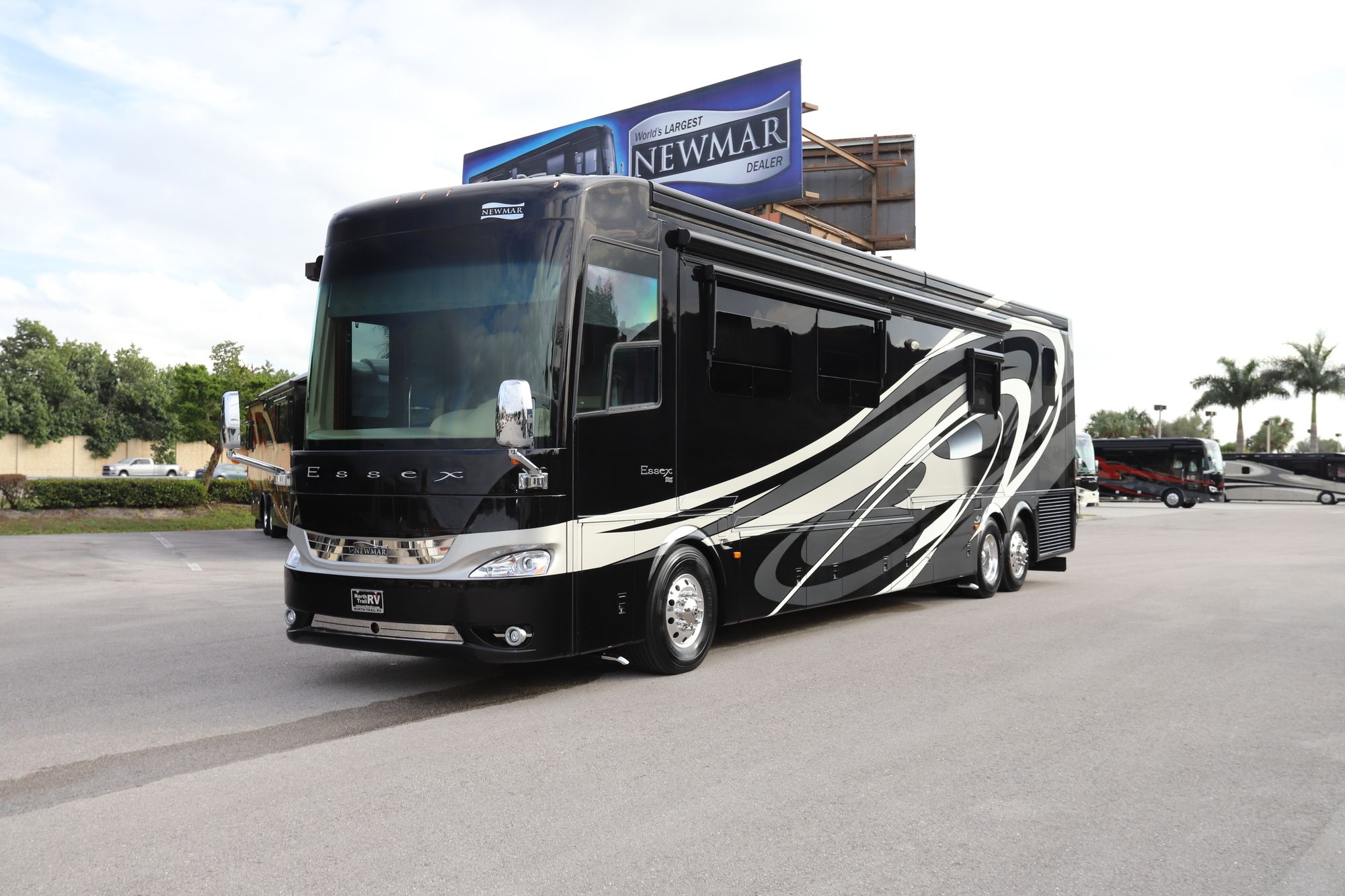 Used 2015 Newmar Essex 4553 Class A  For Sale