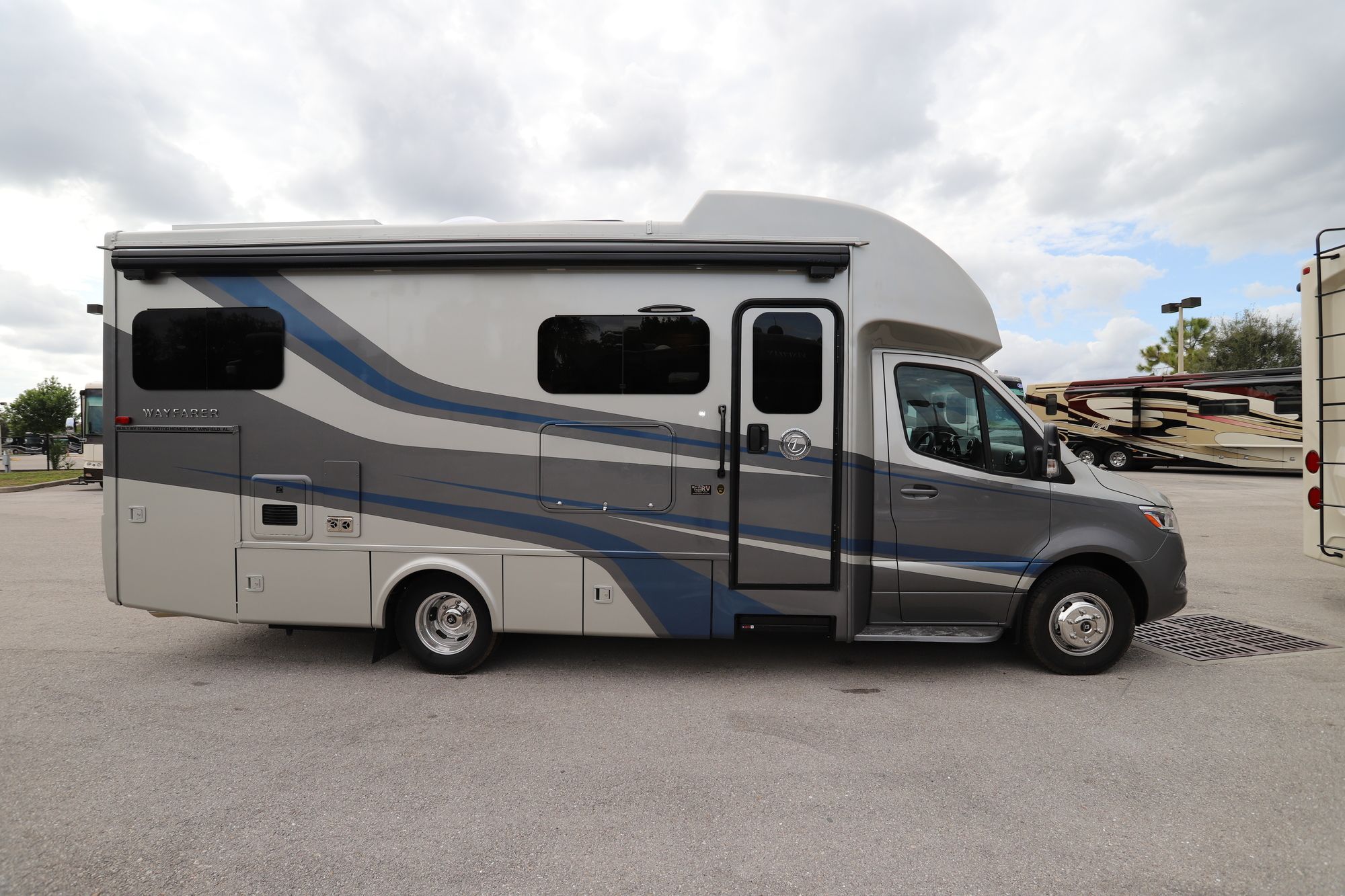 New 2021 Tiffin Motor Homes Wayfarer 25LW Class C  For Sale