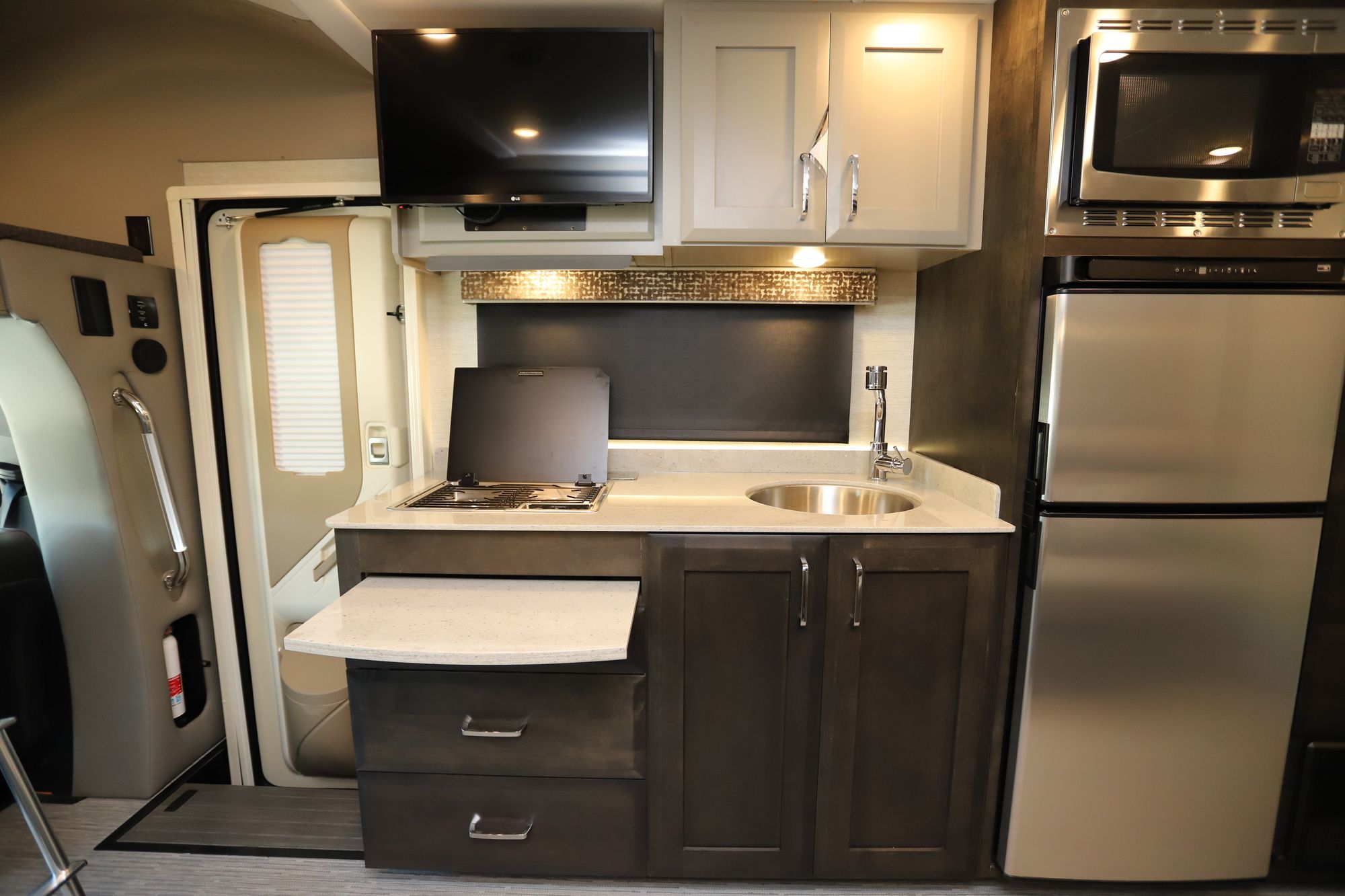 New 2021 Tiffin Motor Homes Wayfarer 25RW Class C  For Sale