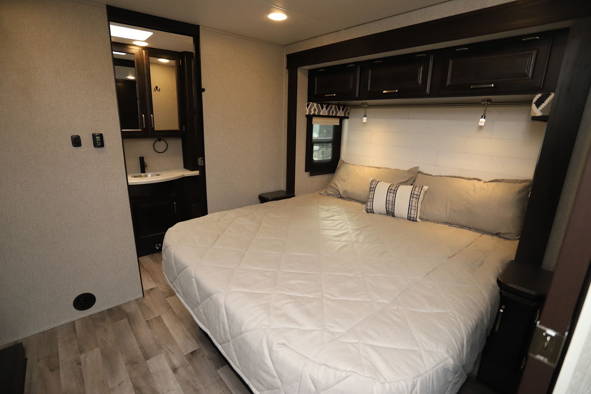 New 2021 Jayco Precept 36A Class A  For Sale
