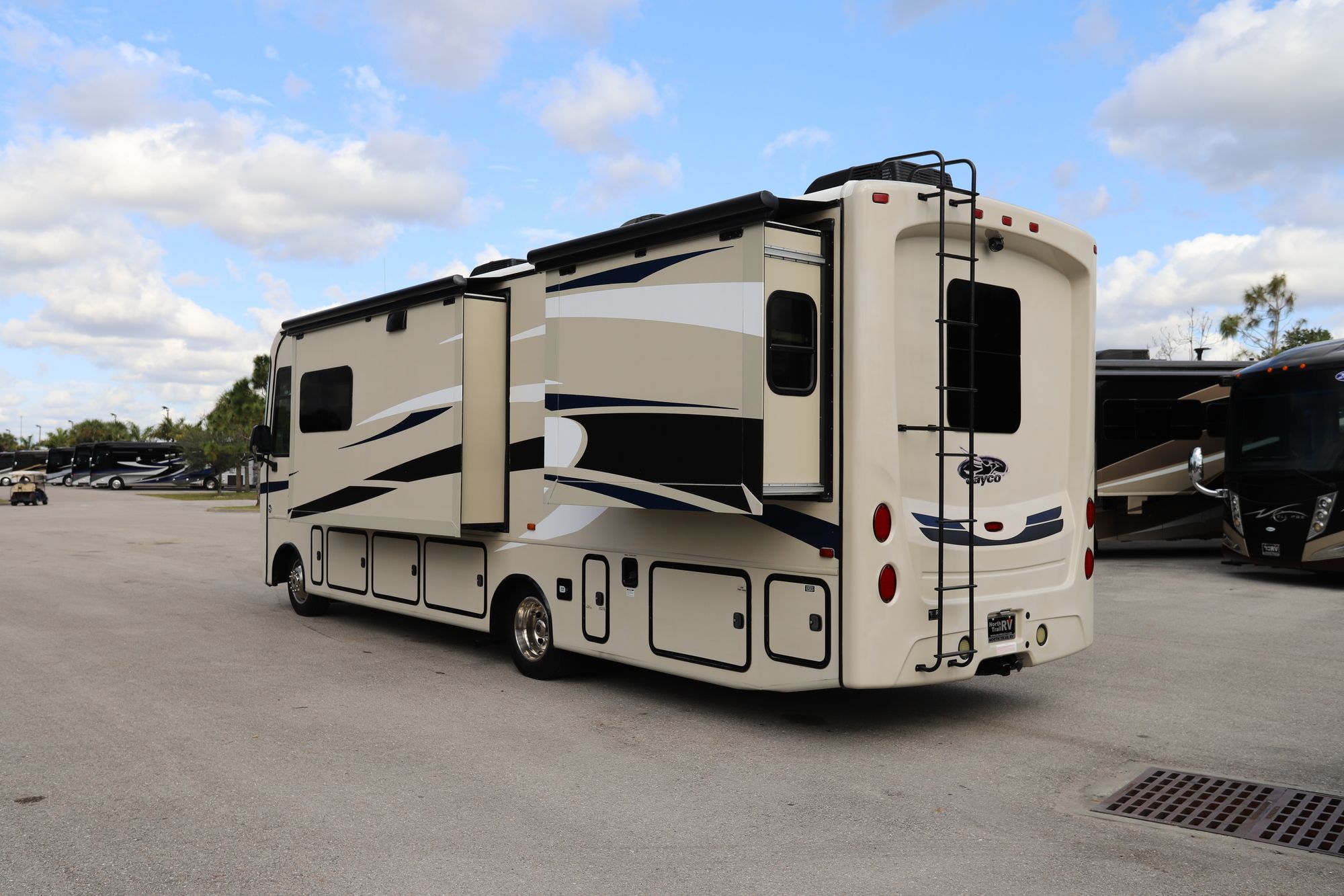 Used 2014 Jayco Precept 31UL Class A  For Sale