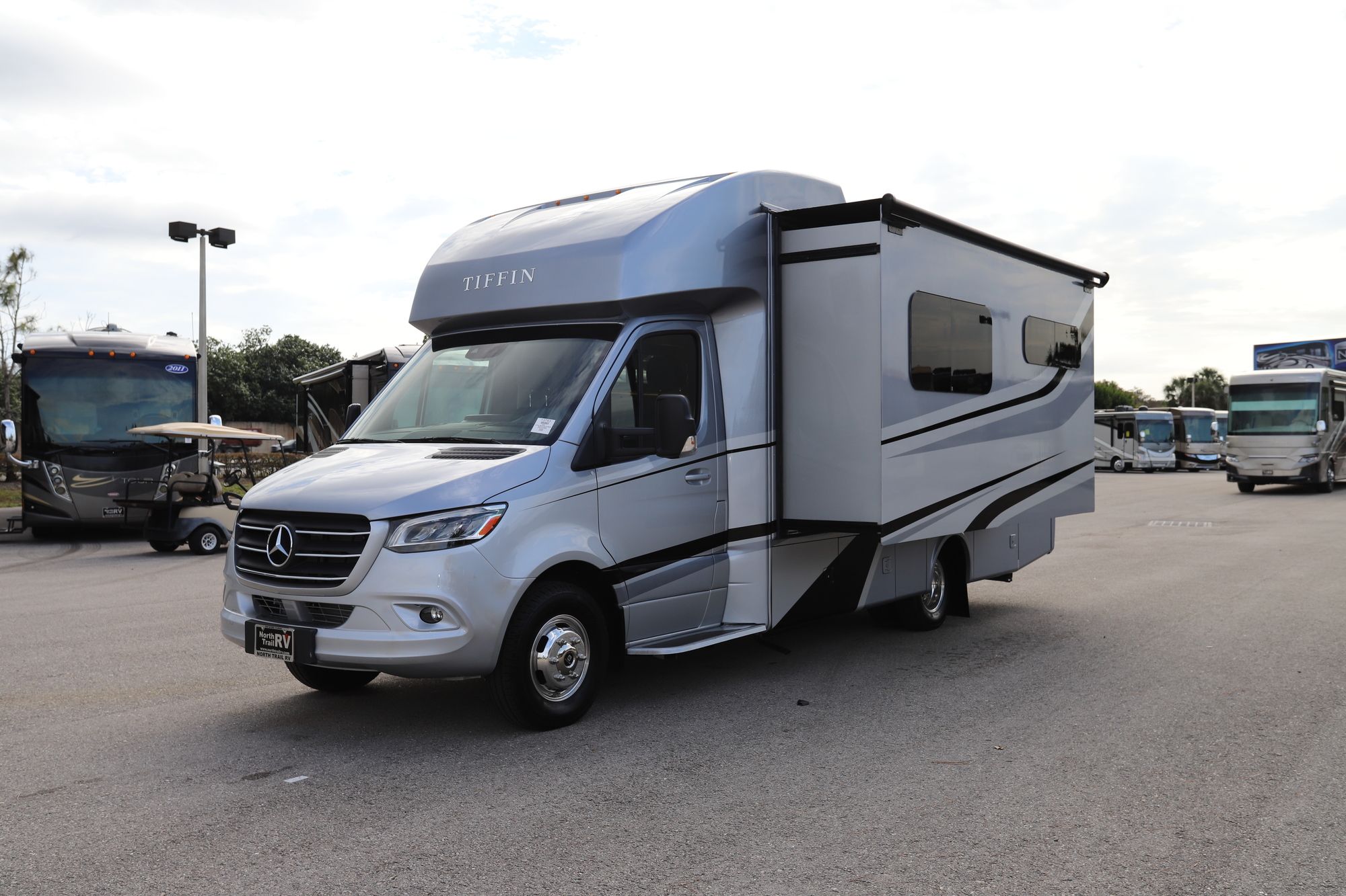 New 2021 Tiffin Motor Homes Wayfarer 25RW Class C  For Sale