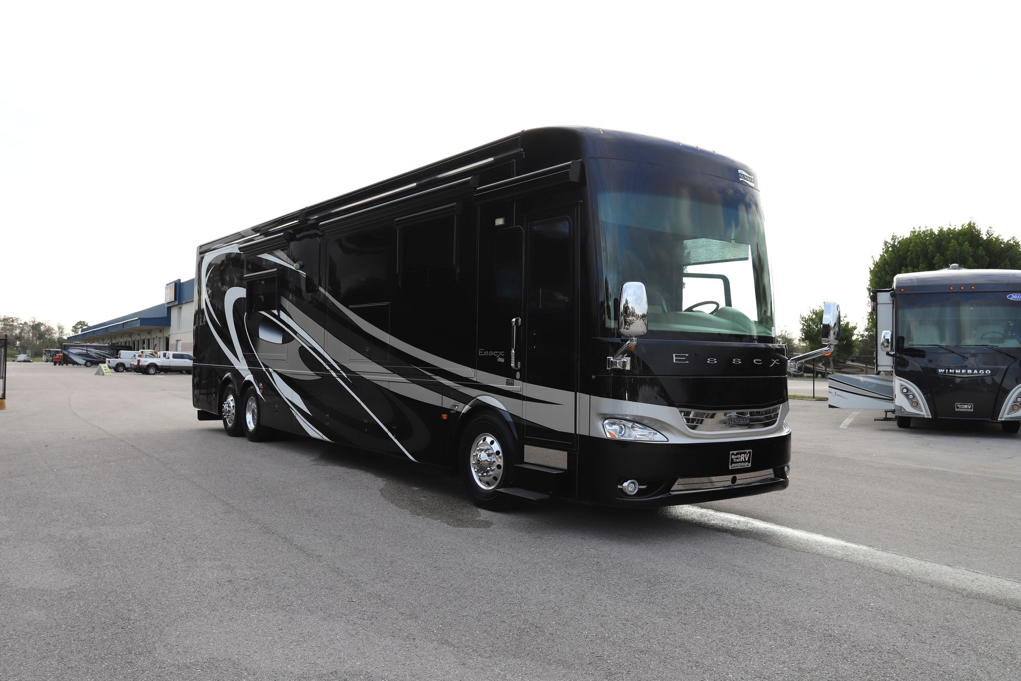 Used 2015 Newmar Essex 4553 Class A  For Sale