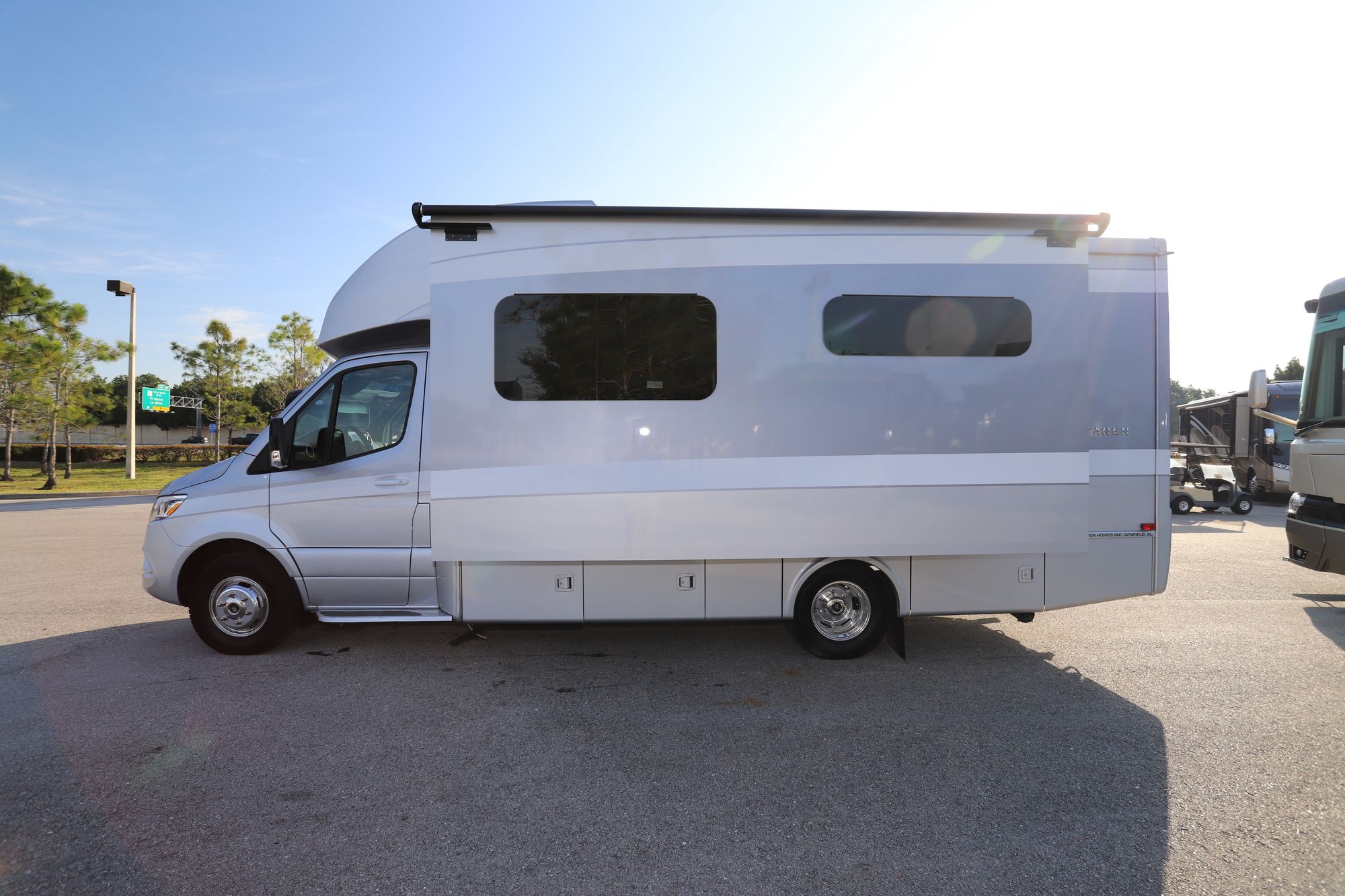 New 2021 Tiffin Motor Homes Wayfarer 25RW Class C  For Sale