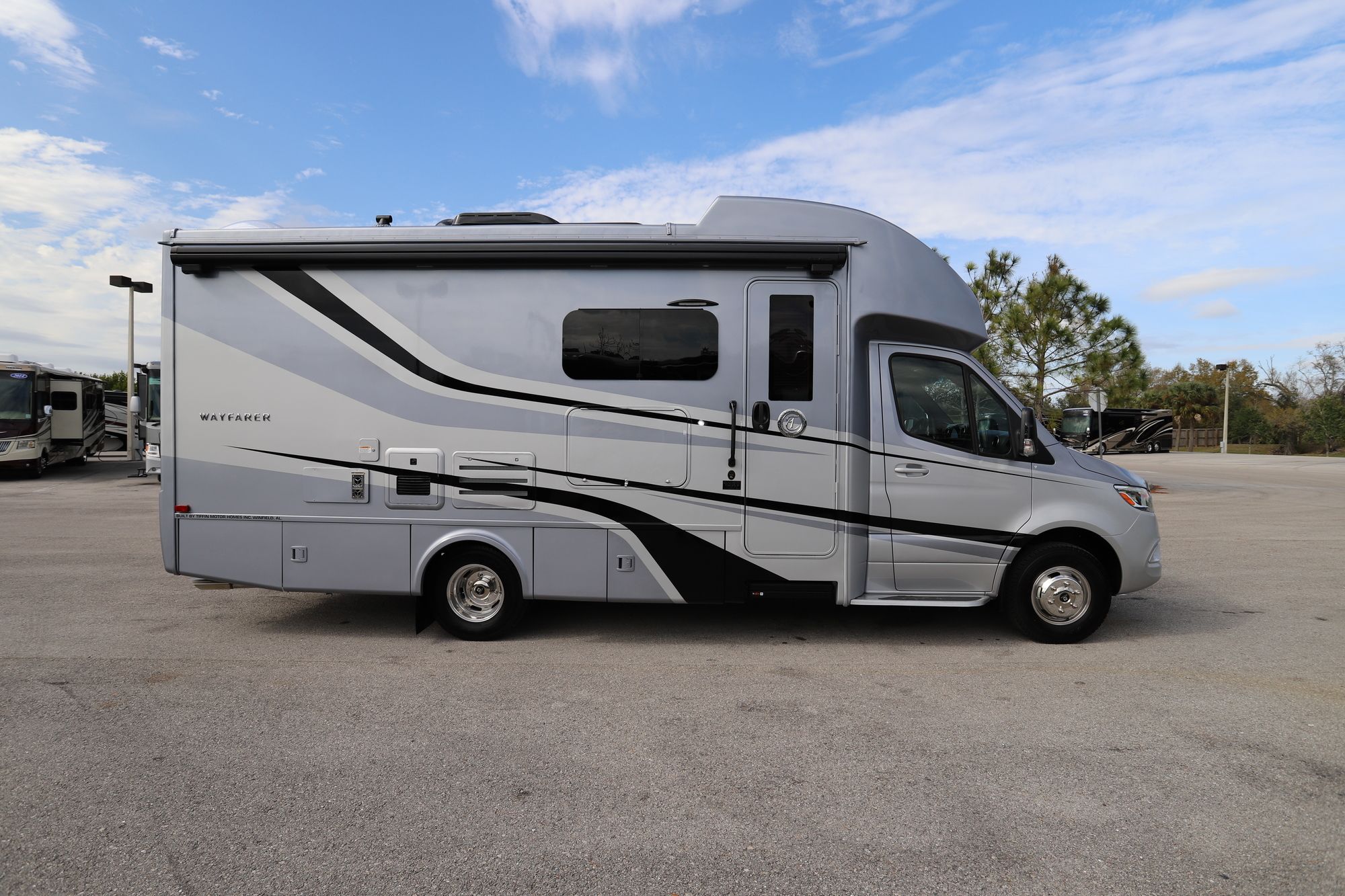 New 2021 Tiffin Motor Homes Wayfarer 25RW Class C  For Sale