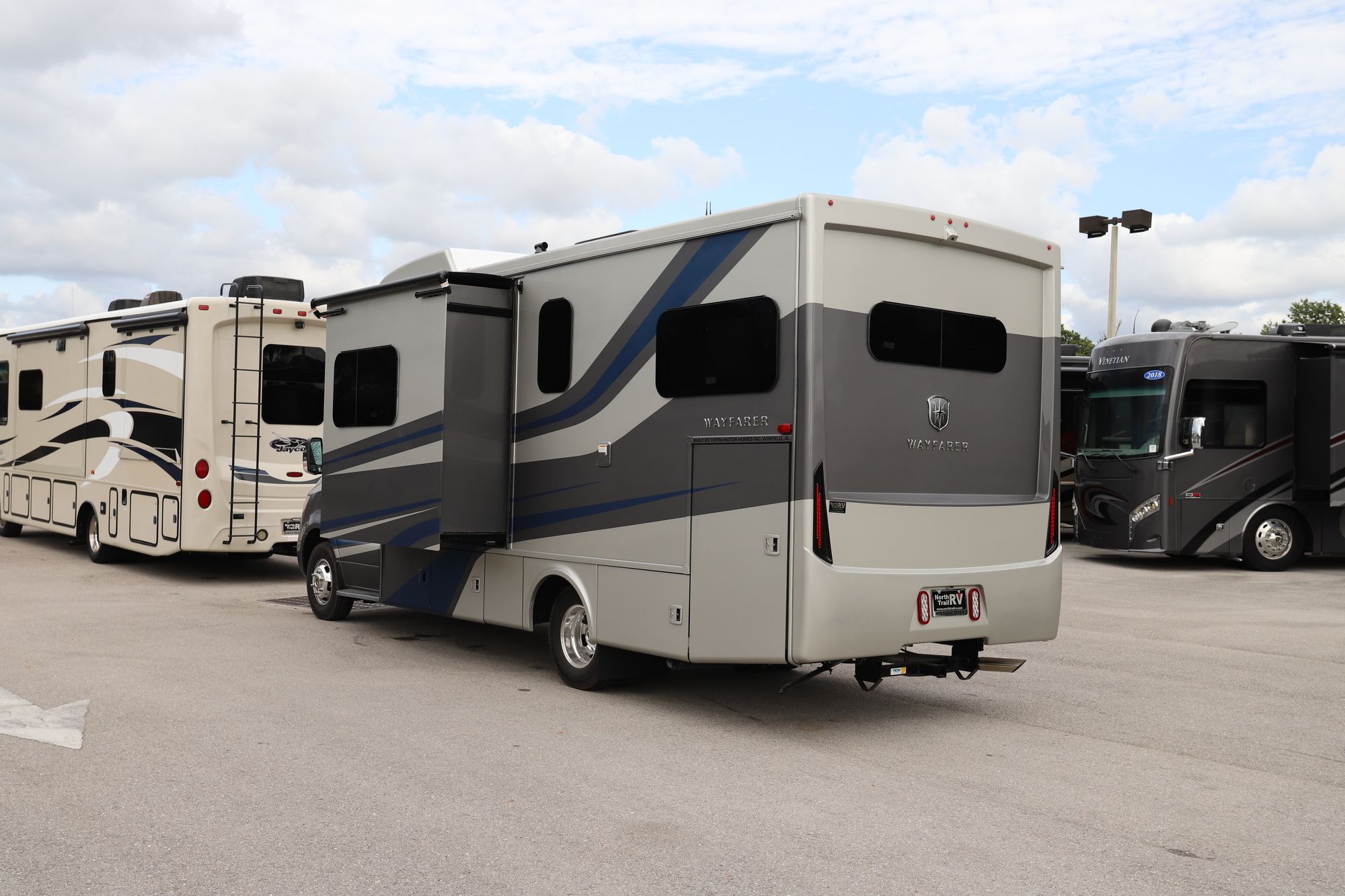 New 2021 Tiffin Motor Homes Wayfarer 25LW Class C  For Sale