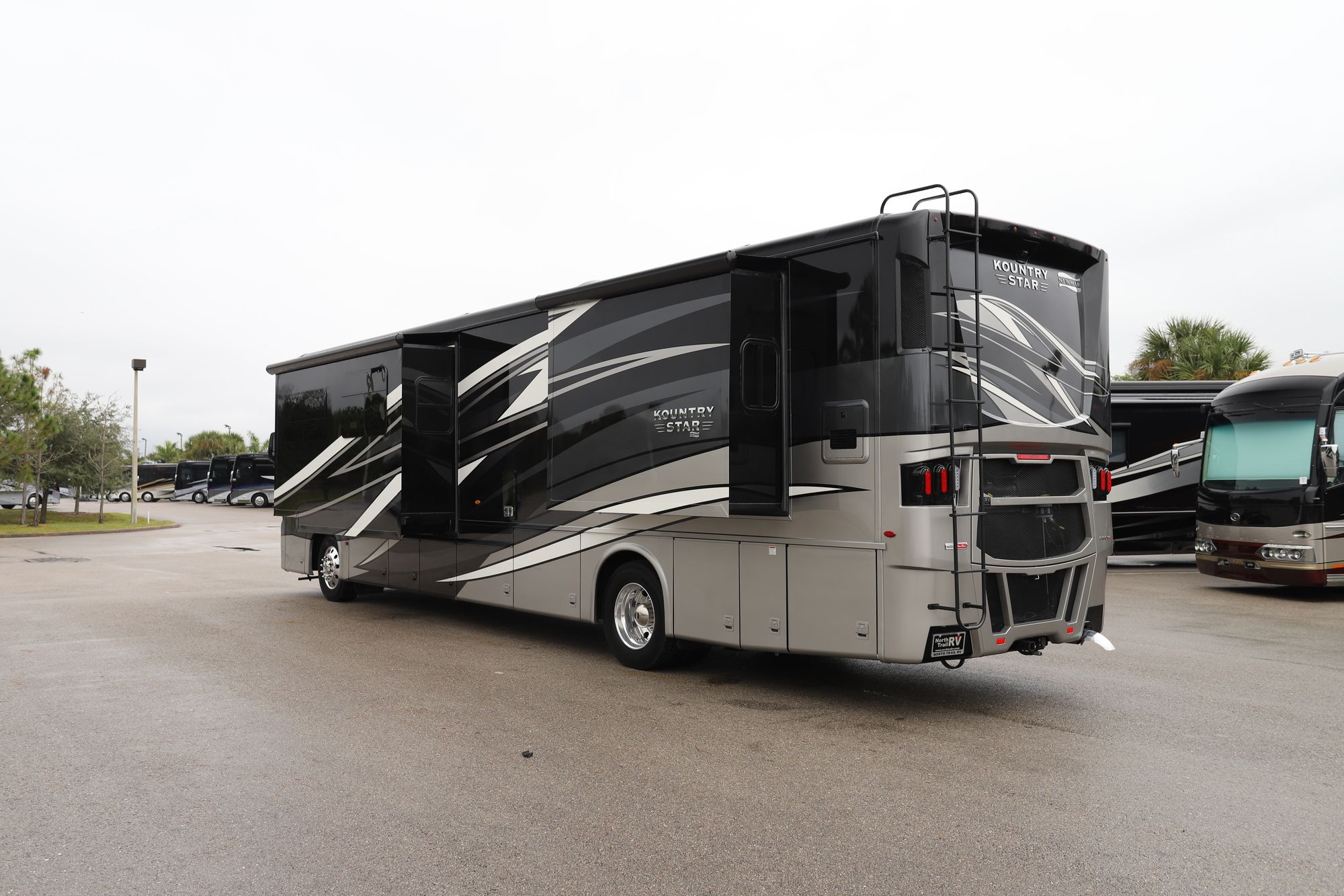 New 2021 Newmar Kountry Star 4011 Class A  For Sale