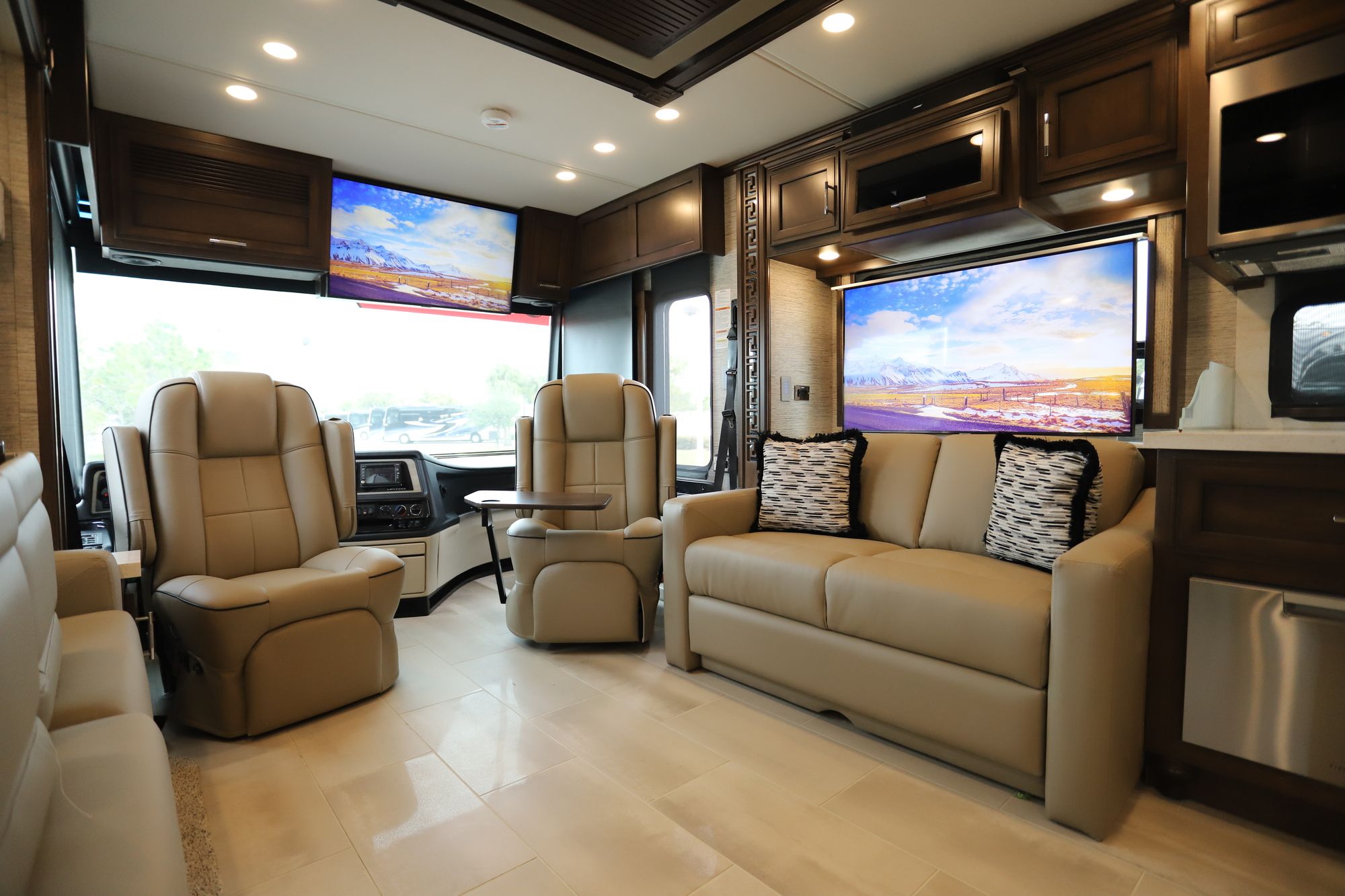 New 2021 Newmar Ventana 4326 Class A  For Sale