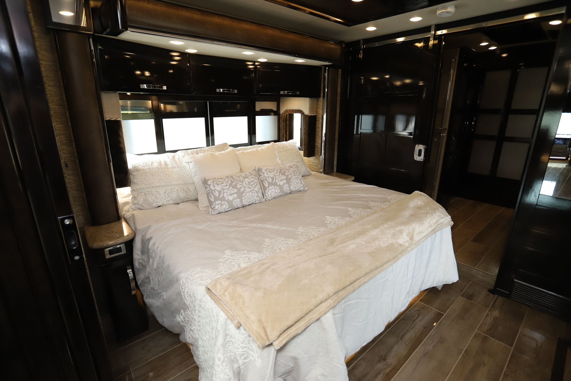 Used 2019 Newmar King Aire 4553 Class A  For Sale