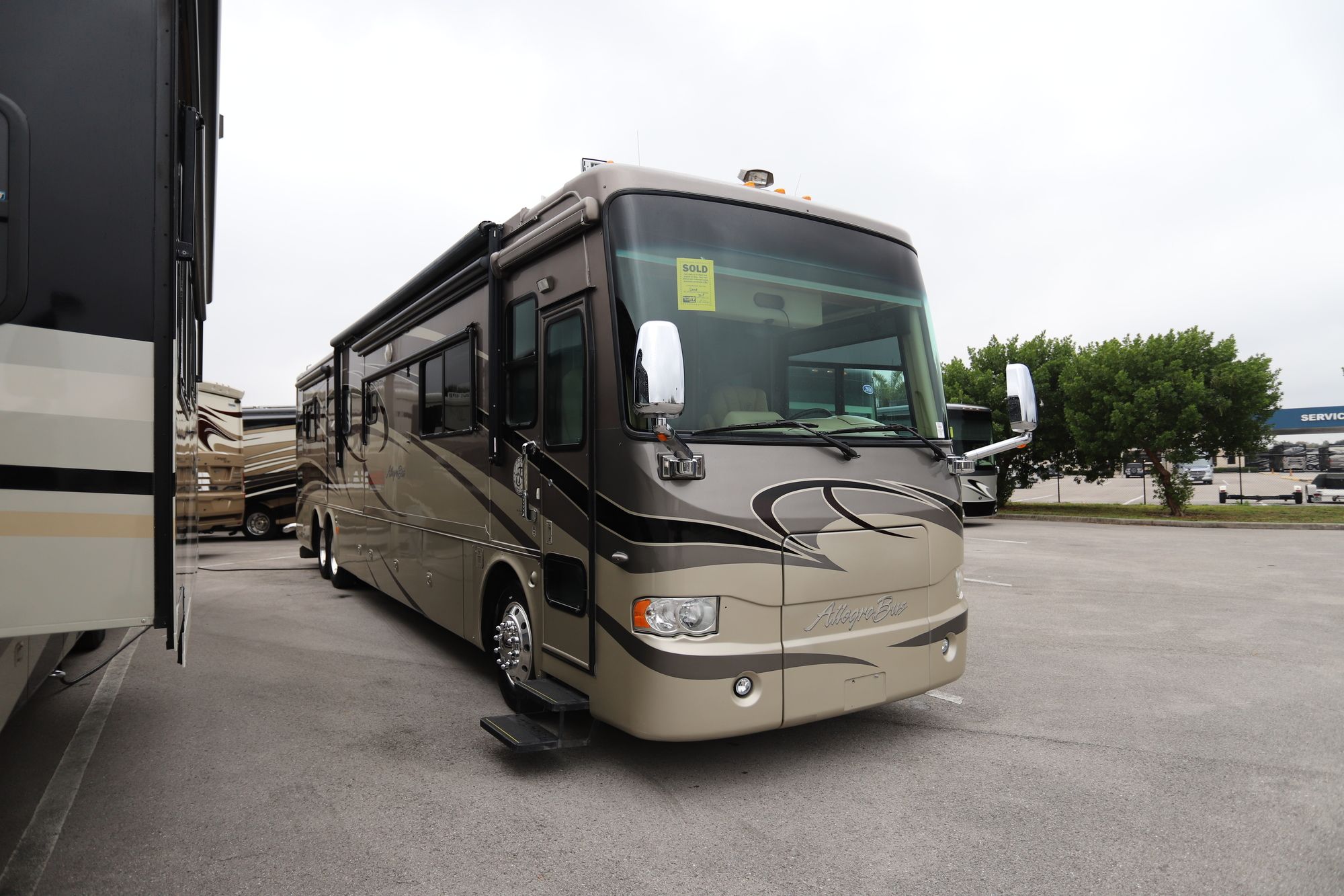 Used 2007 Tiffin Motor Homes Allegro Bus 42QRP Class A  For Sale