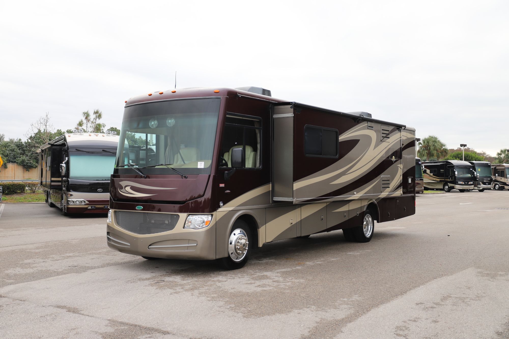 Used 2013 Itasca Sunova 33C Class A  For Sale