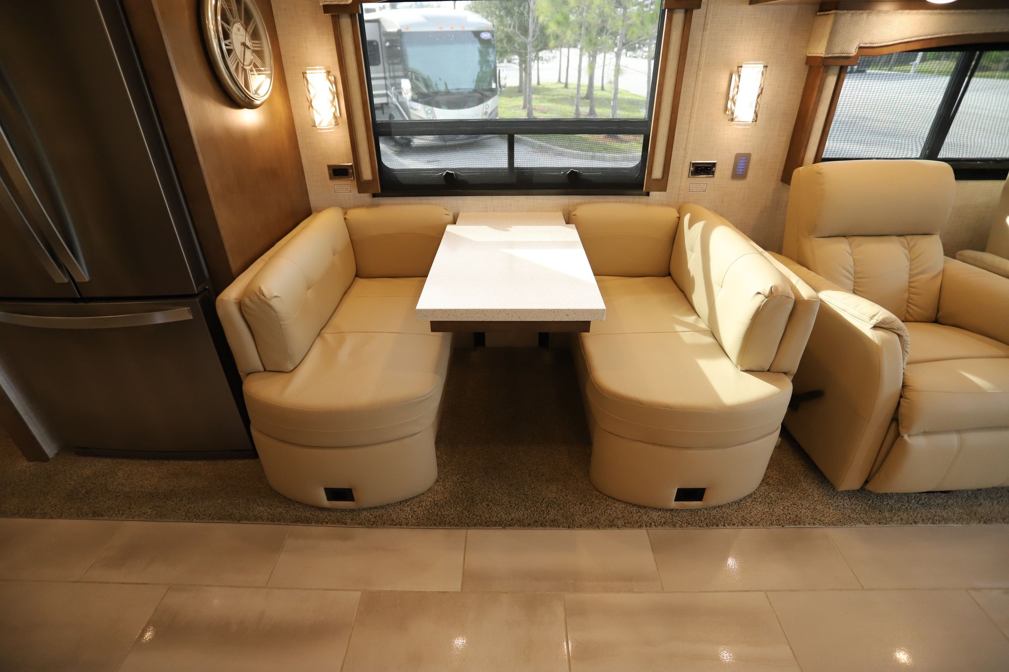 Used 2020 Newmar Ventana 3709 Class A  For Sale