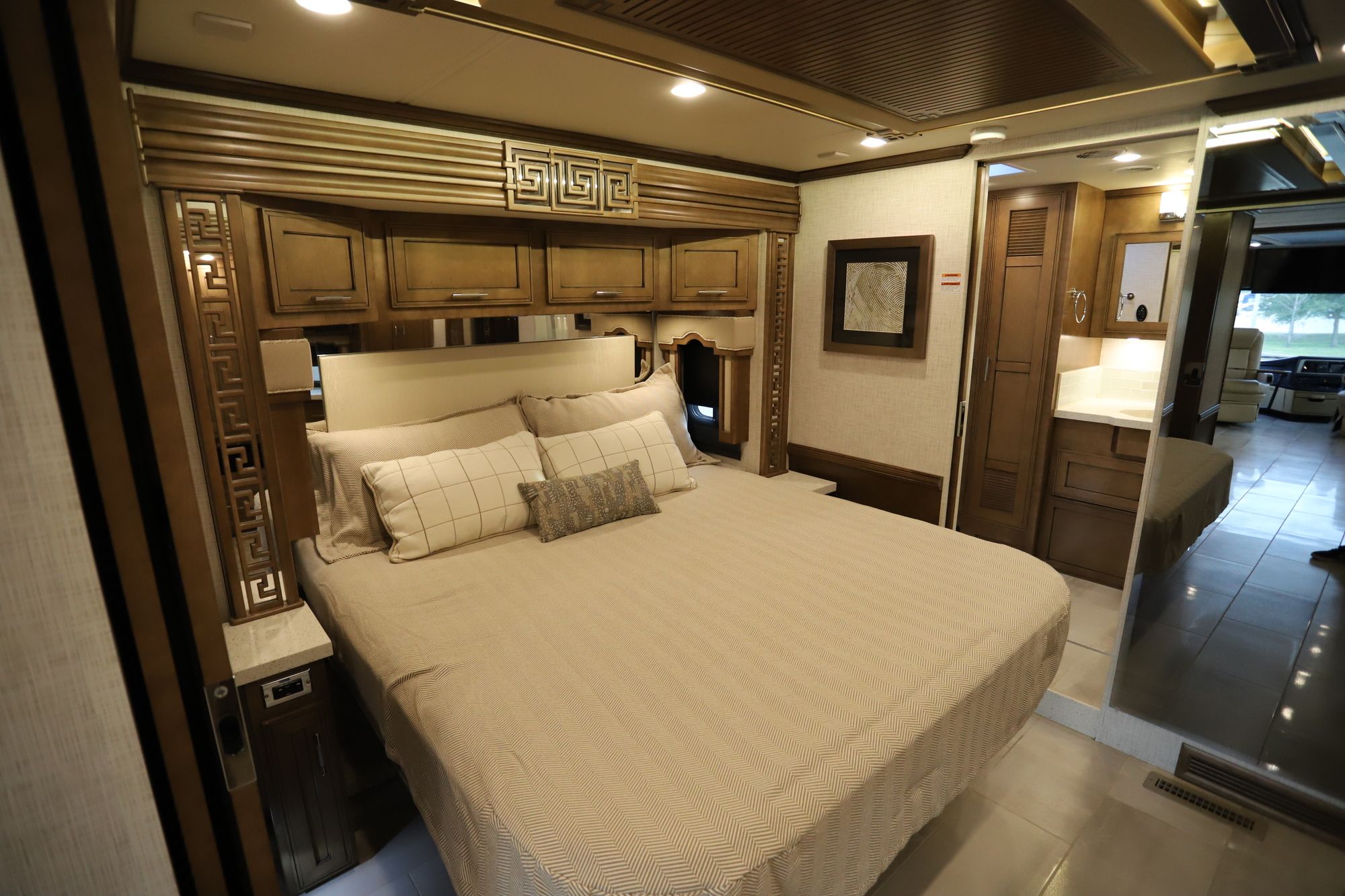 Used 2020 Newmar Ventana 3709 Class A  For Sale