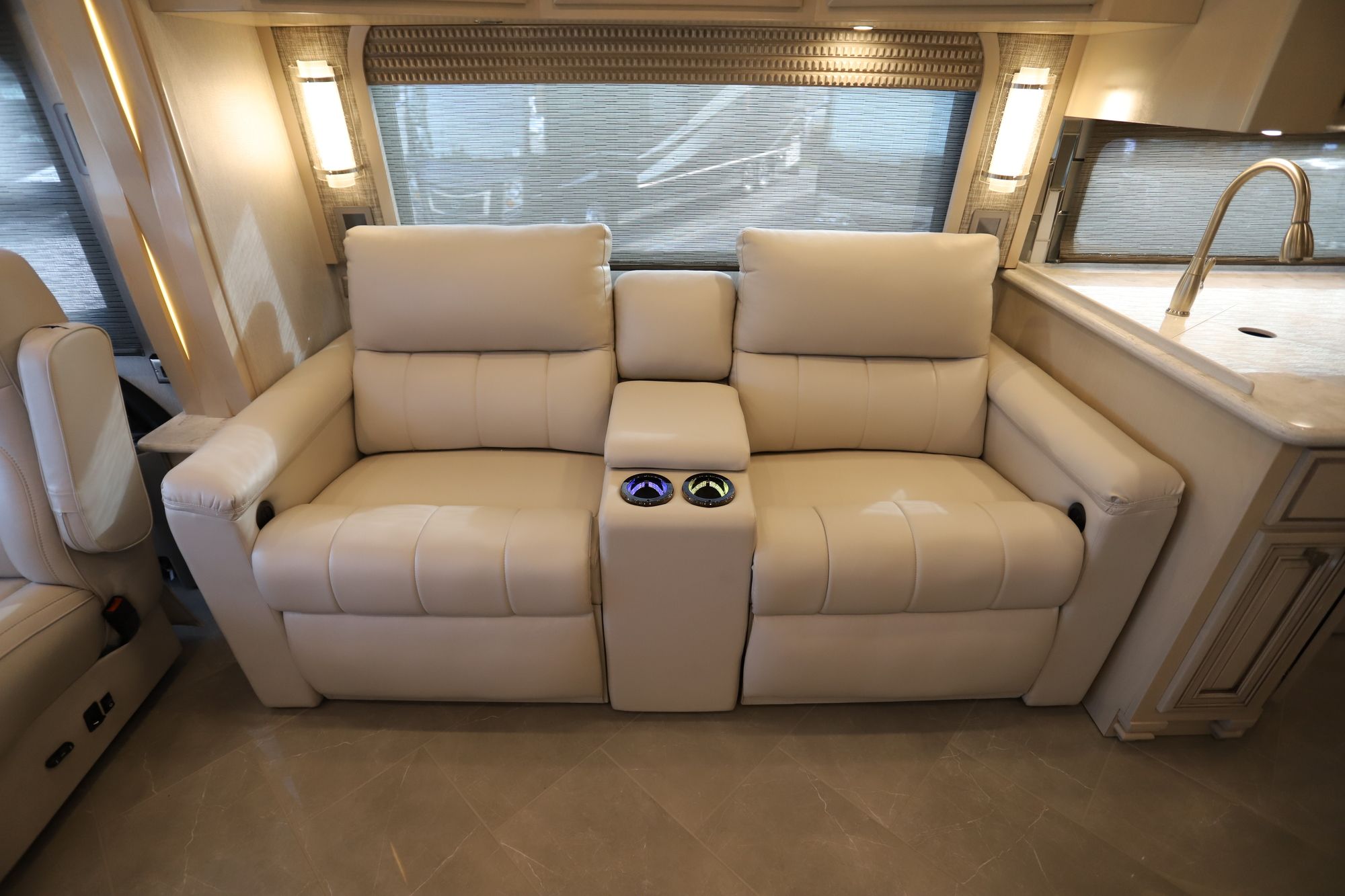 New 2021 Newmar New Aire 3545 Class A  For Sale