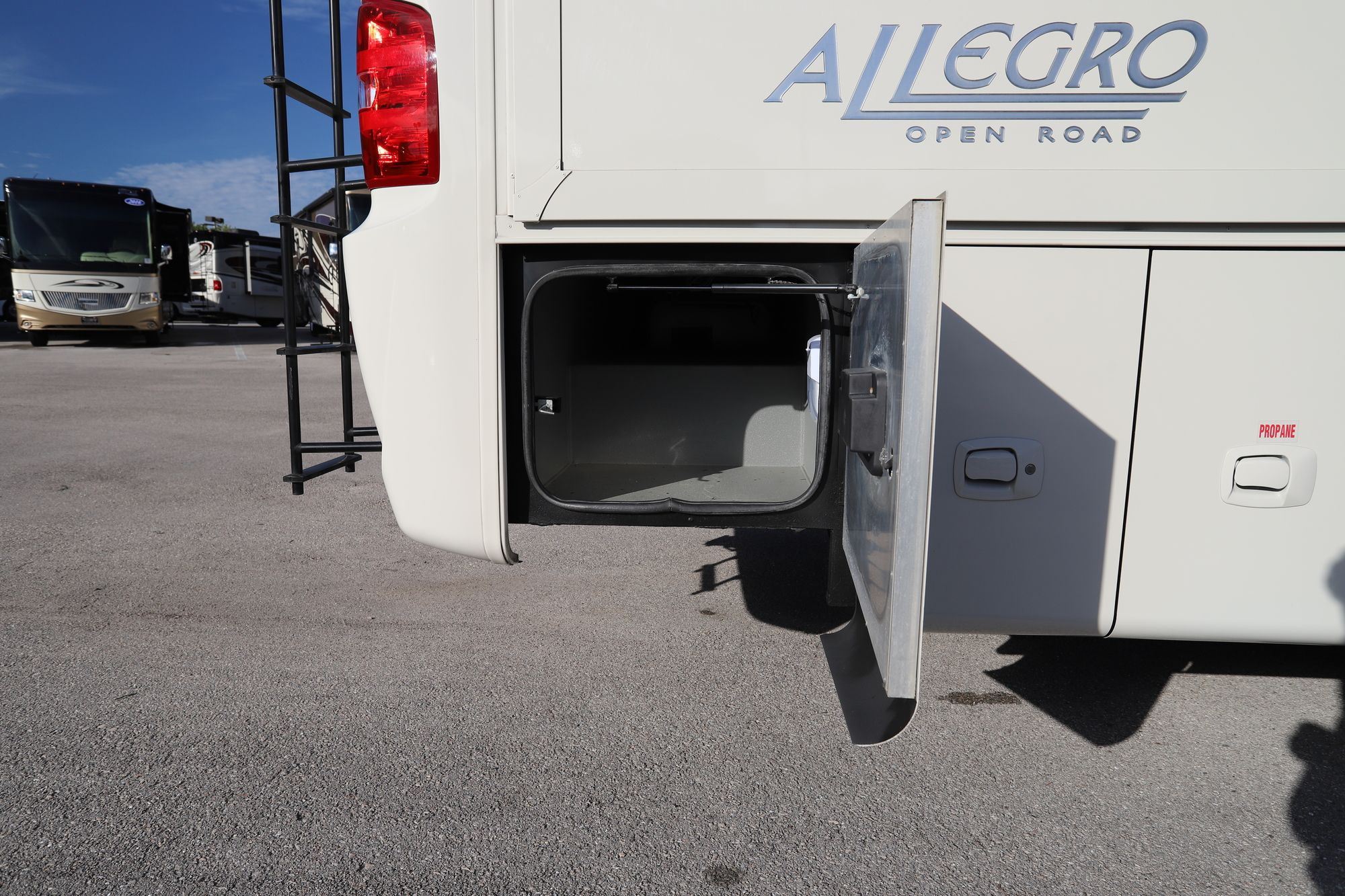 Used 2015 Tiffin Motor Homes Allegro 34TGA Class A  For Sale