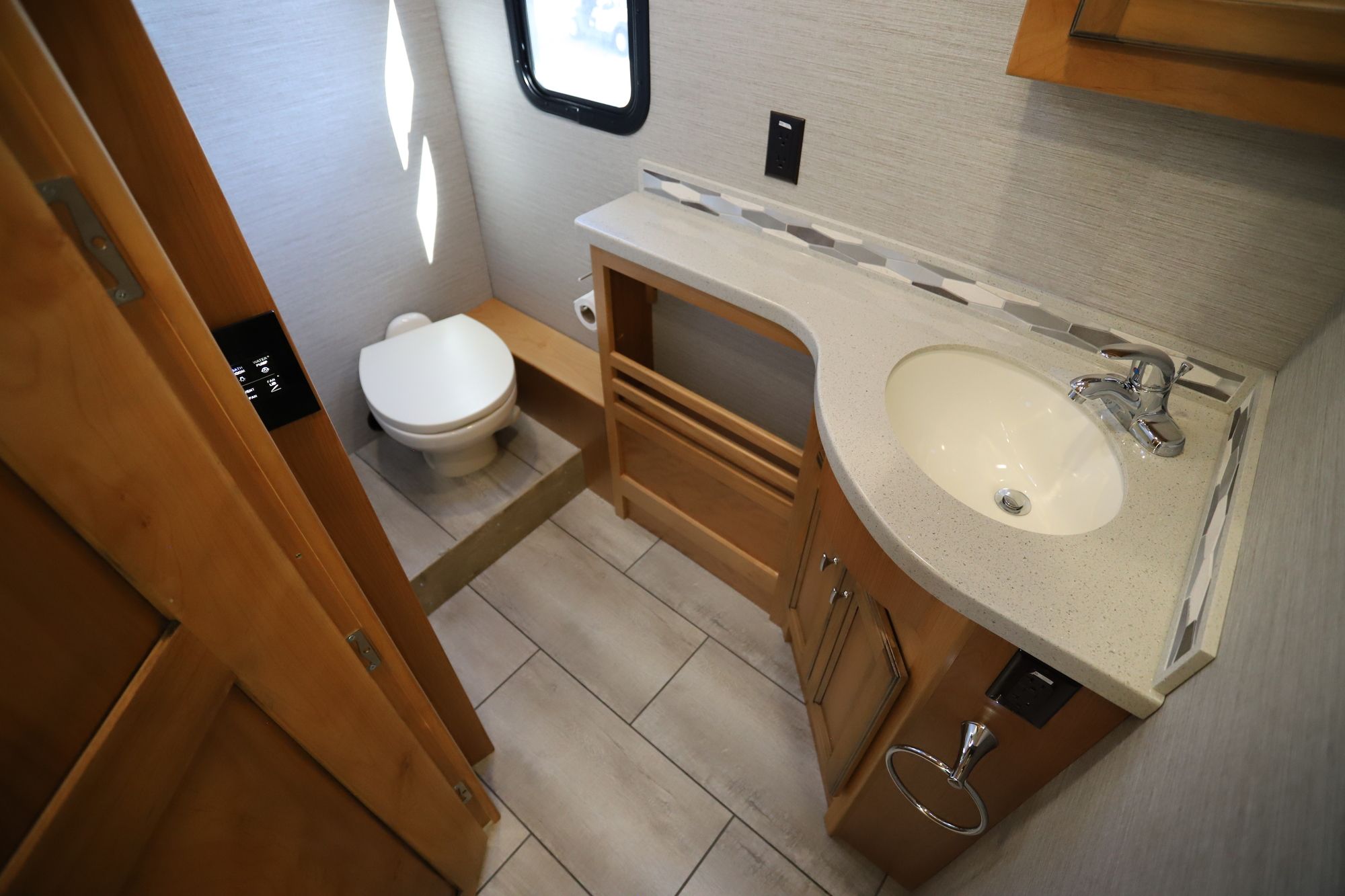 Used 2020 Tiffin Motor Homes Allegro 32SA Class A  For Sale