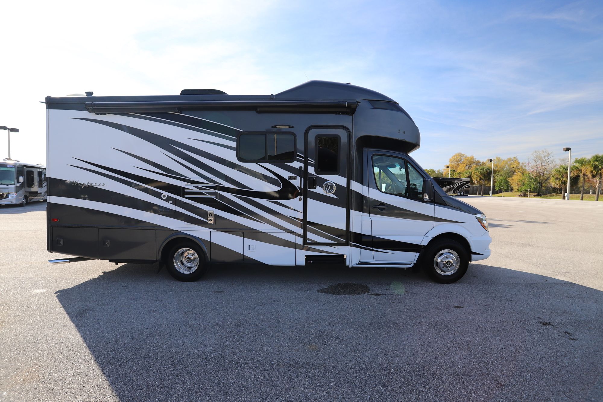 Used 2018 Tiffin Motor Homes Wayfarer 24FW Class C  For Sale