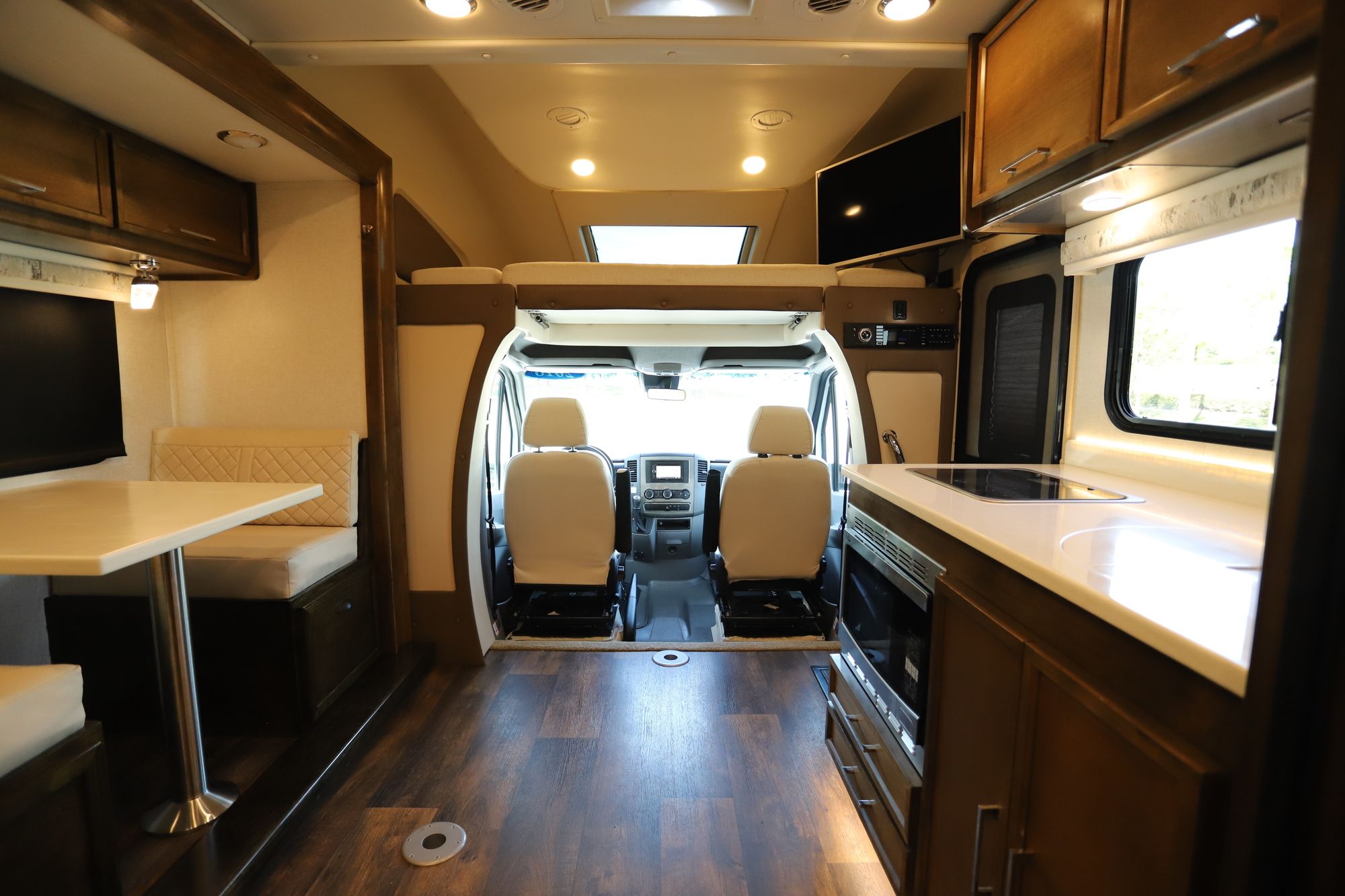 Used 2018 Tiffin Motor Homes Wayfarer 24FW Class C  For Sale