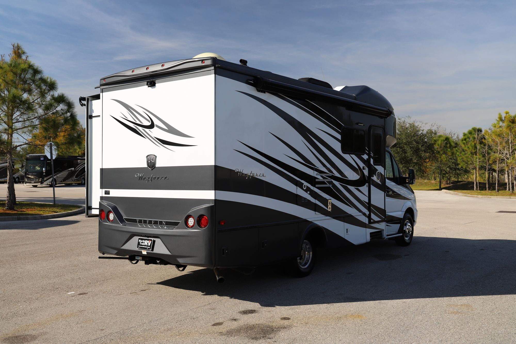 Used 2018 Tiffin Motor Homes Wayfarer 24FW Class C  For Sale