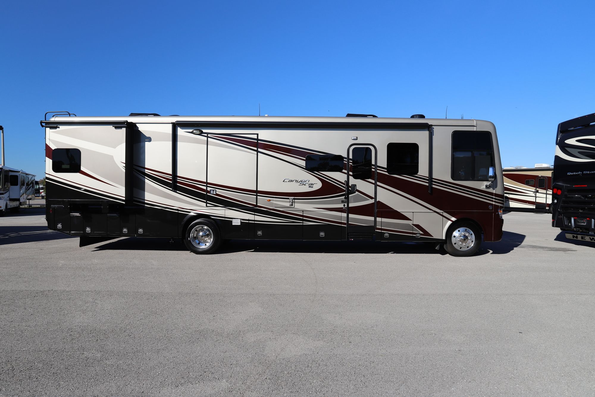 Used 2020 Newmar Canyon Star 3911 Class A  For Sale