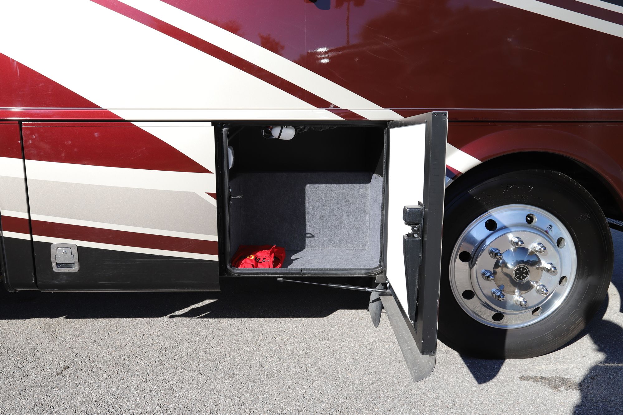 Used 2020 Newmar Canyon Star 3911 Class A  For Sale