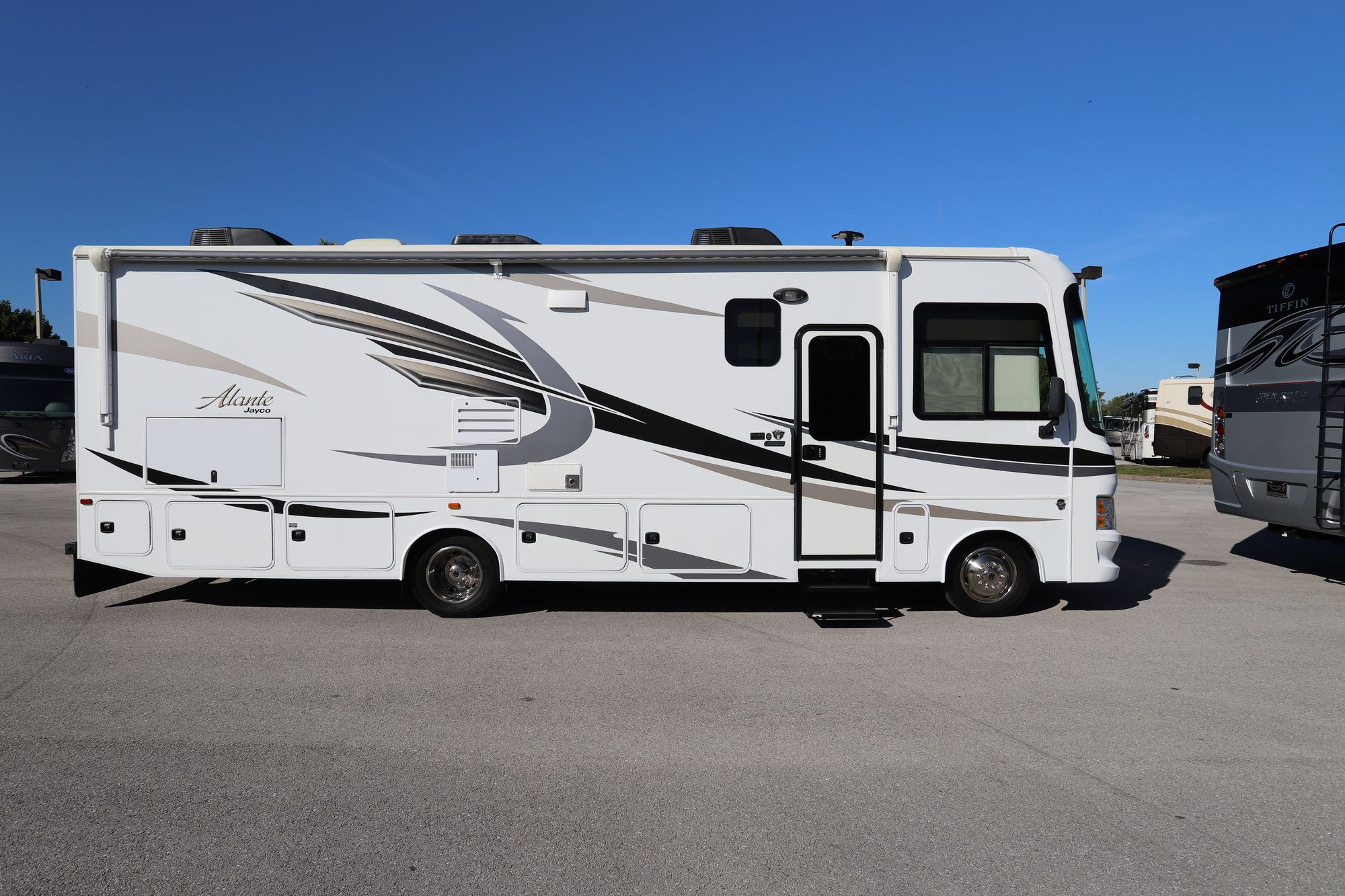 Used 2018 Jayco Alante 31V Class A  For Sale