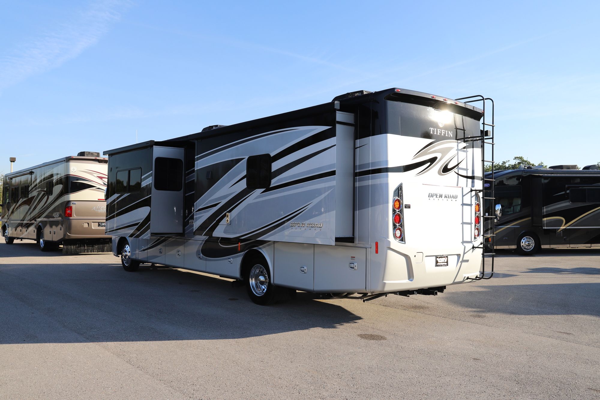 New 2021 Tiffin Motor Homes Allegro 34PA Class A  For Sale