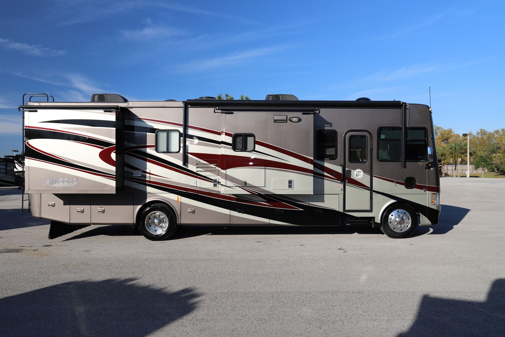 Used 2014 Tiffin Motor Homes Allegro 34TGA Class A  For Sale