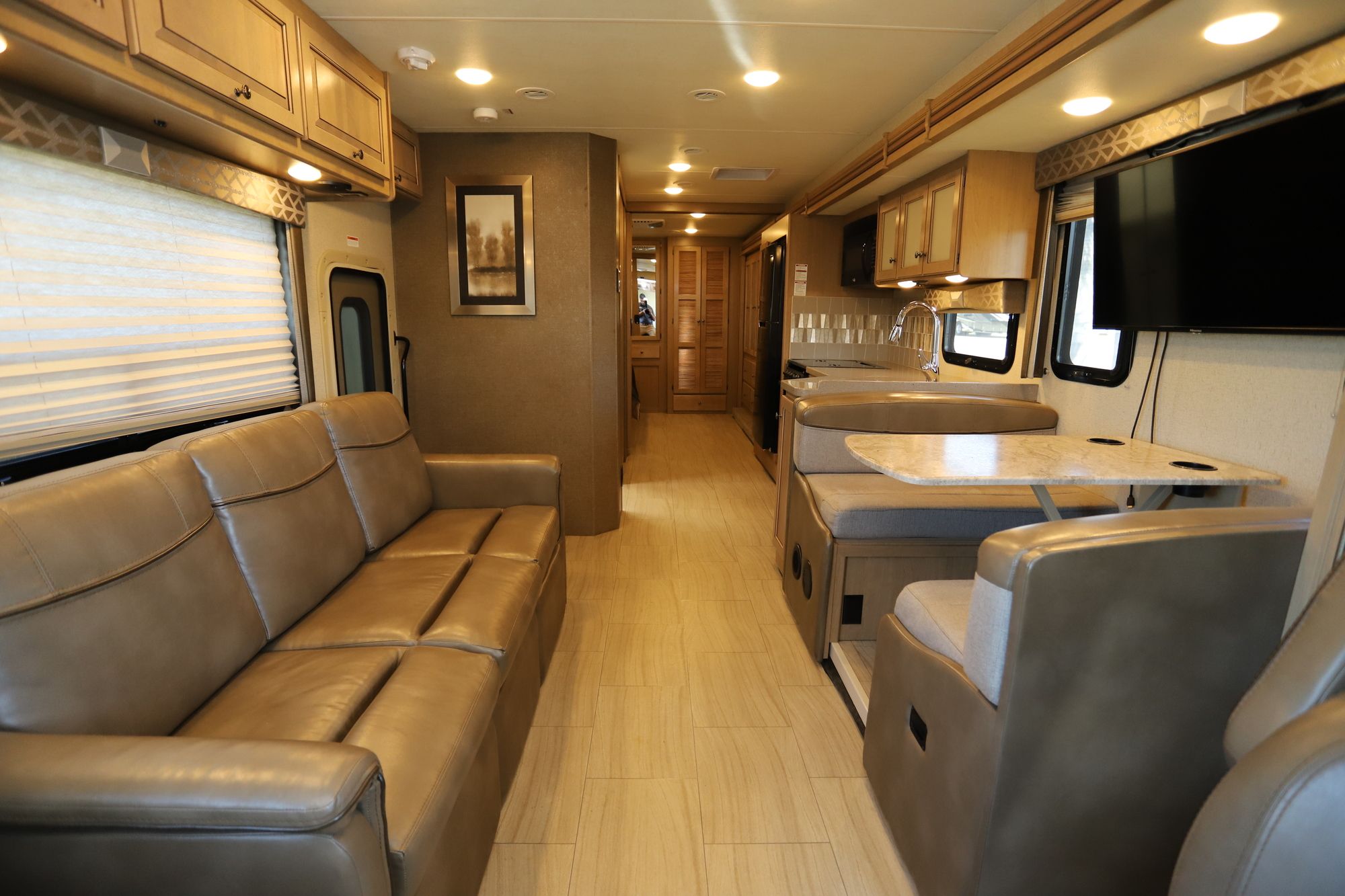 Used 2019 Four Winds Windsport 33X Class A  For Sale