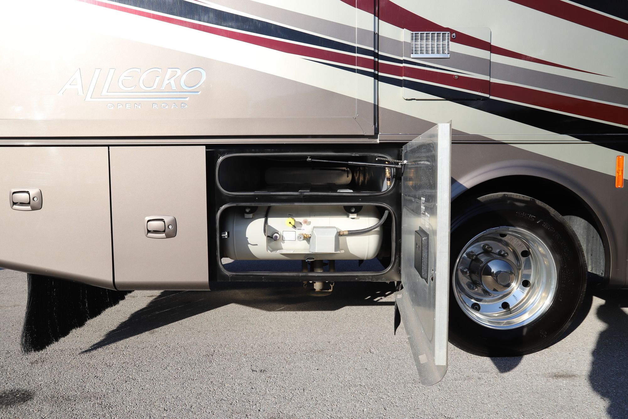 Used 2014 Tiffin Motor Homes Allegro 34TGA Class A  For Sale