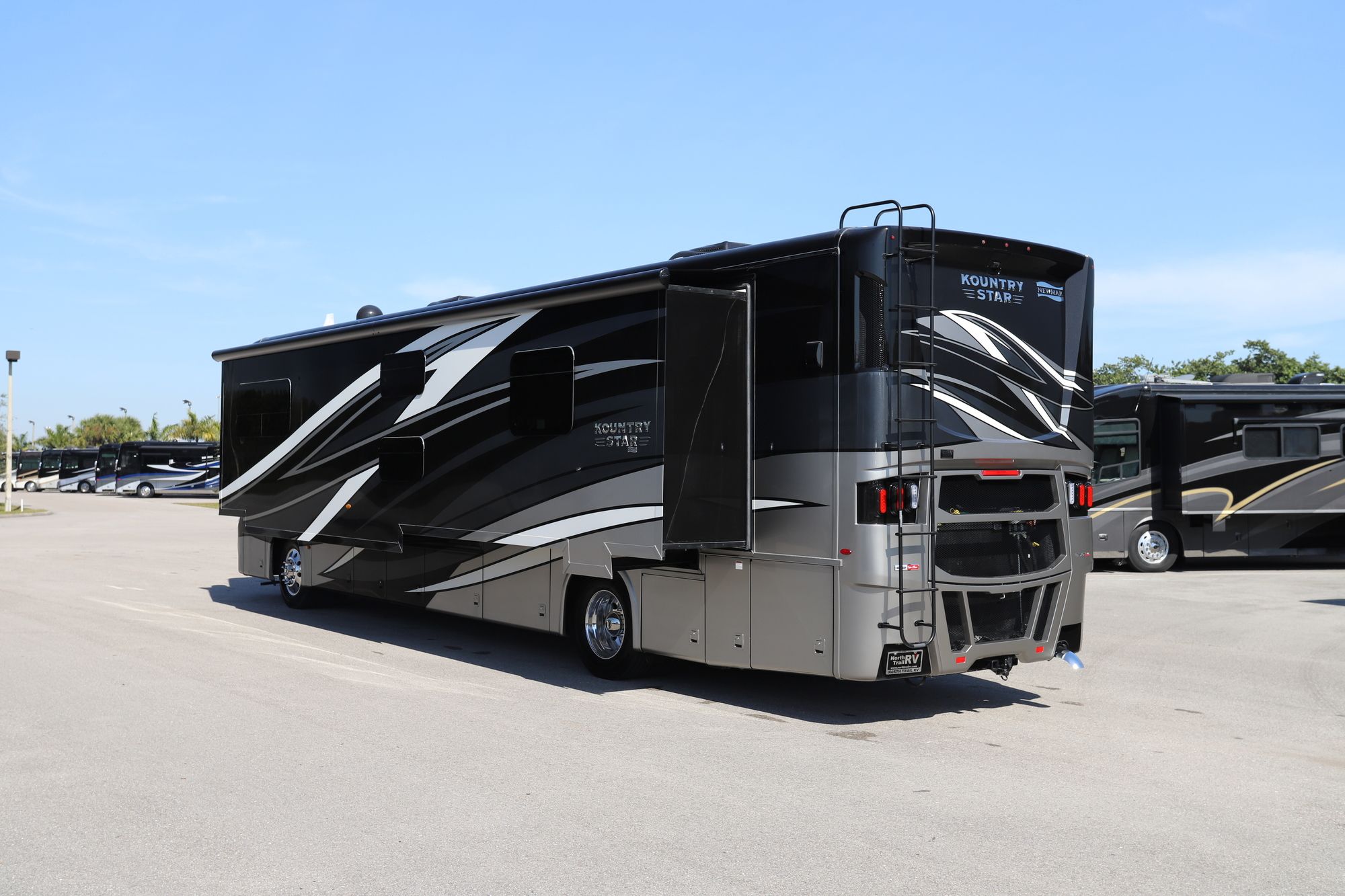 New 2021 Newmar Kountry Star 4045 Class A  For Sale