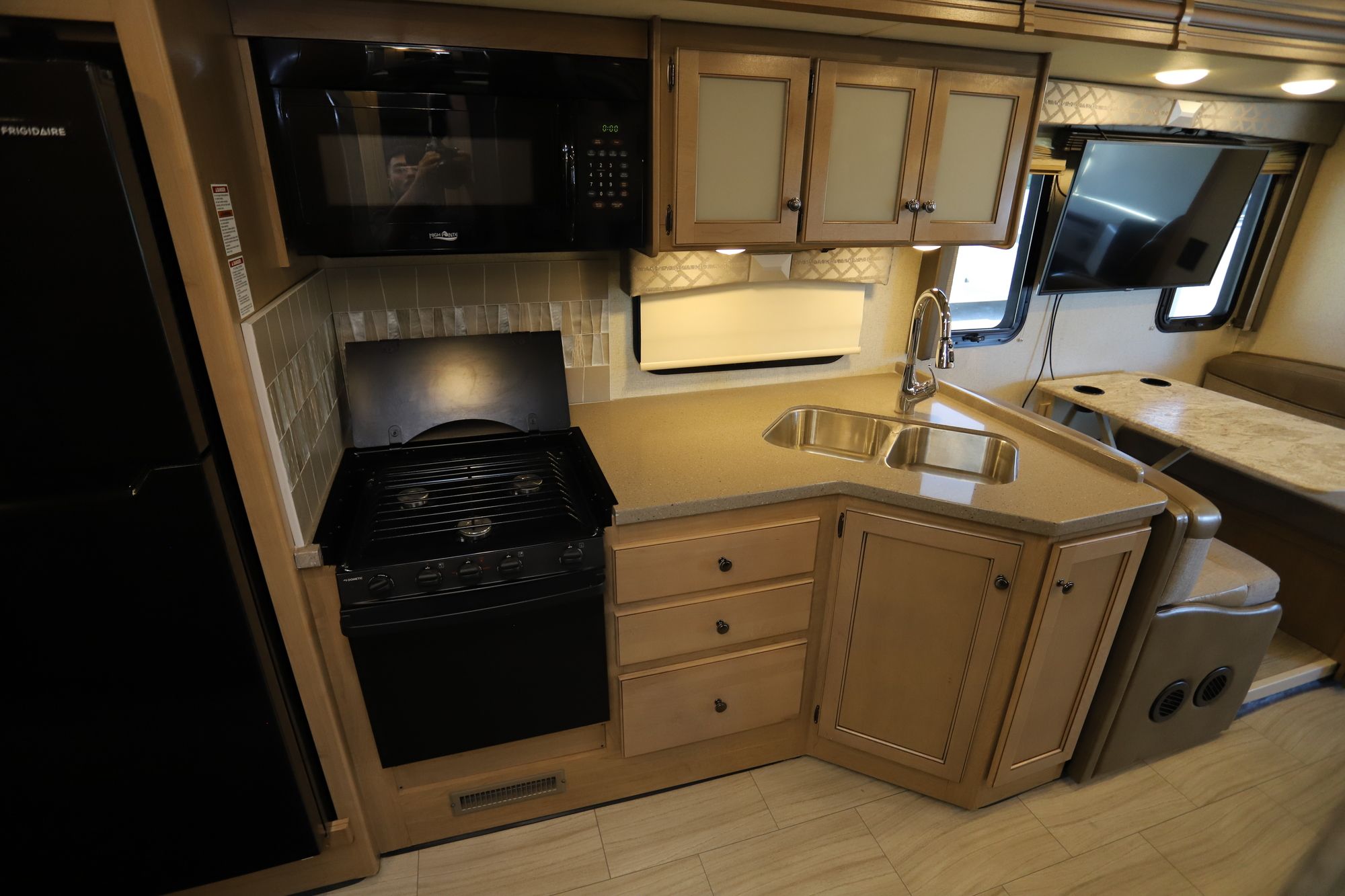 Used 2019 Four Winds Windsport 33X Class A  For Sale