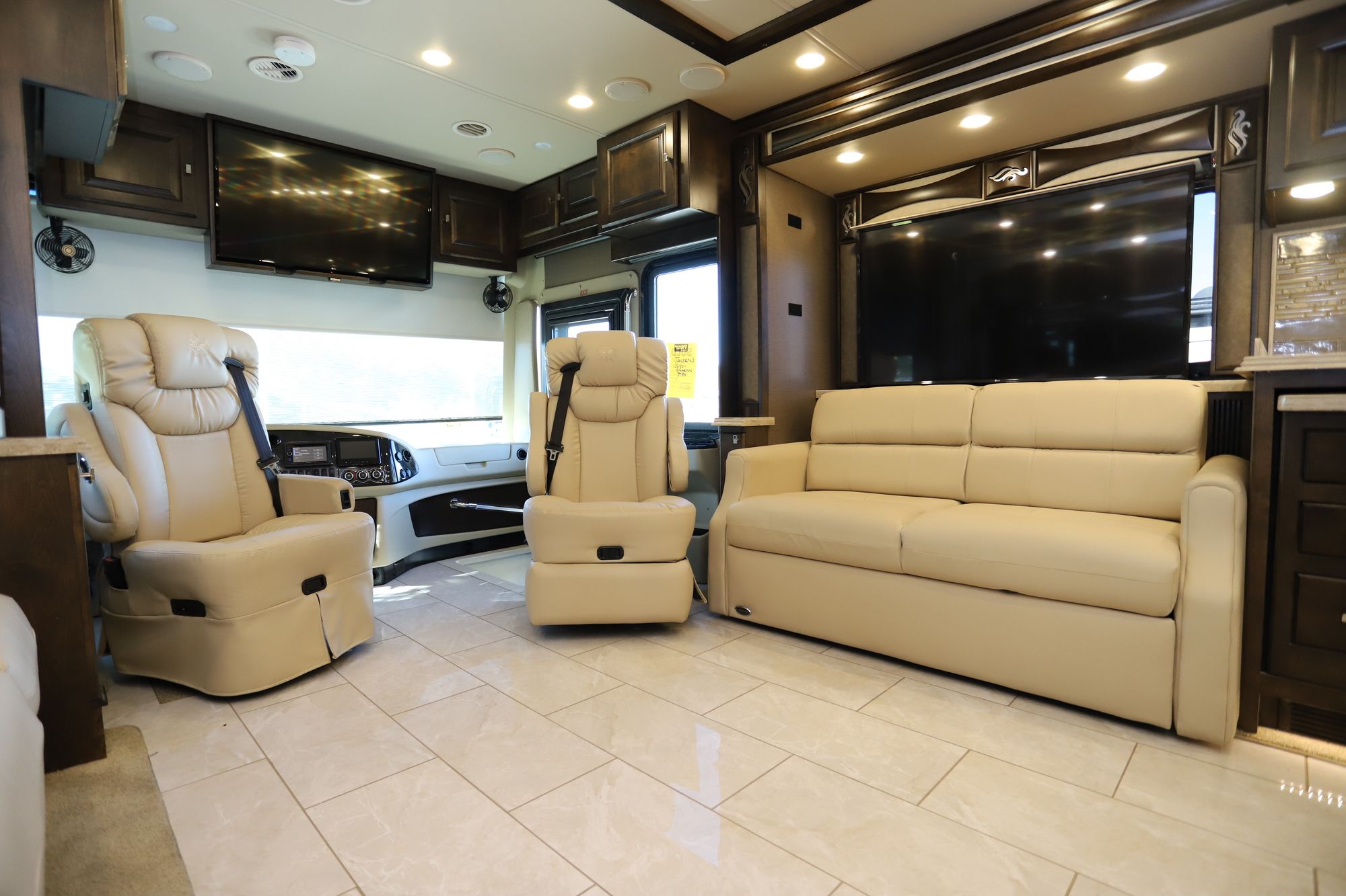 Used 2018 Tiffin Motor Homes Phaeton 37BH Class A  For Sale