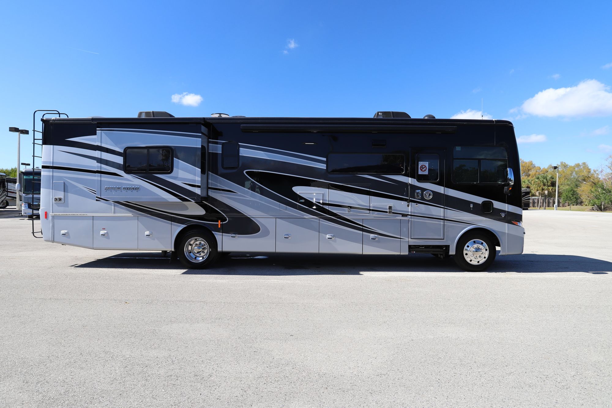 New 2021 Tiffin Motor Homes Allegro 36UA Class A  For Sale