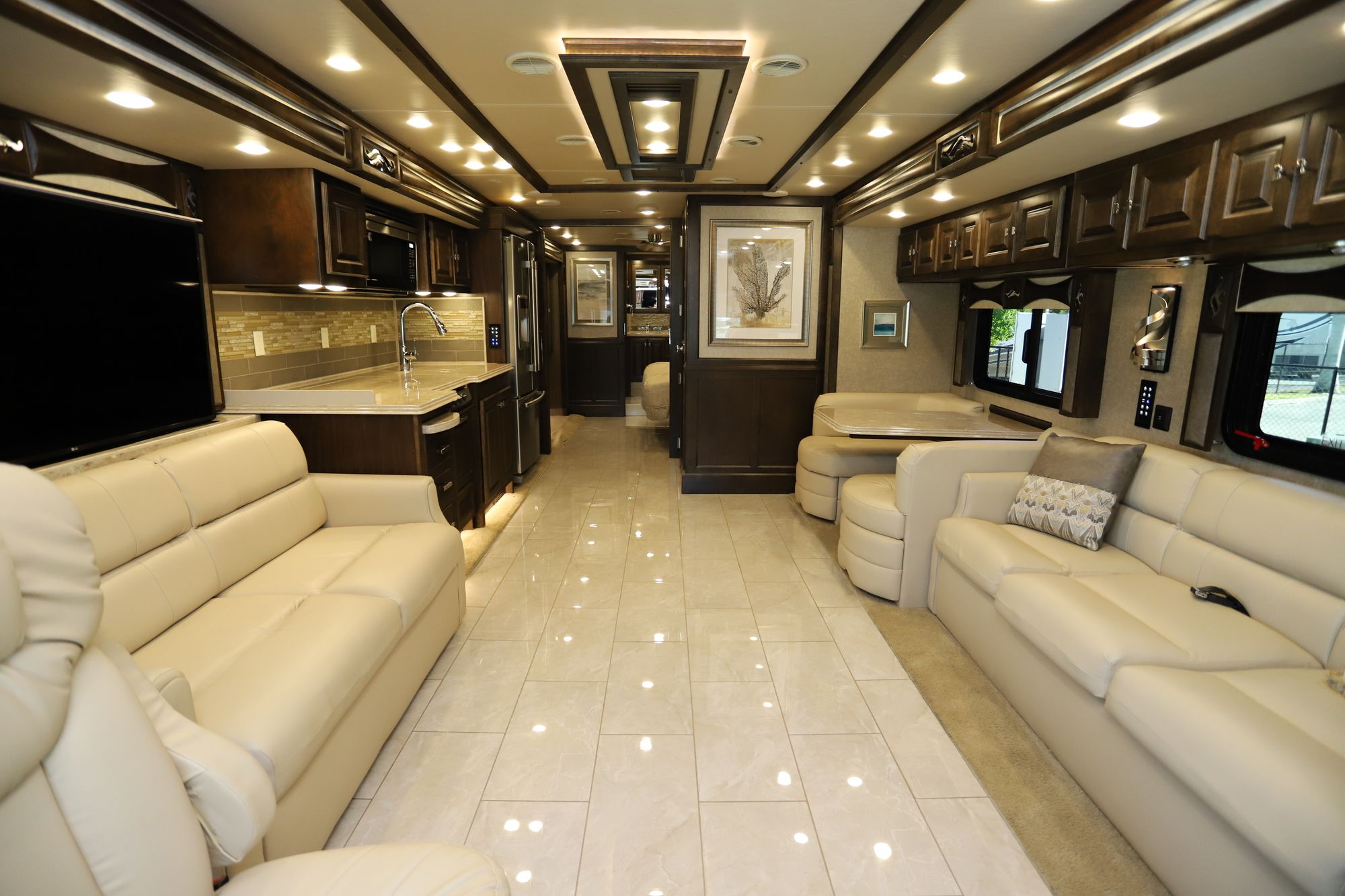 Used 2018 Tiffin Motor Homes Phaeton 37BH Class A  For Sale