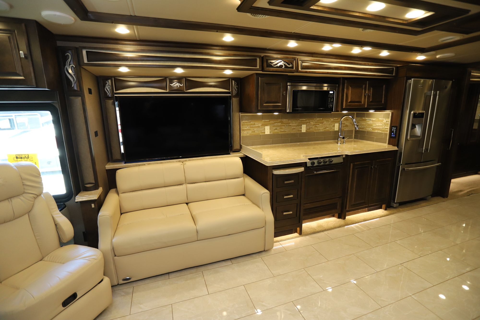 Used 2018 Tiffin Motor Homes Phaeton 37BH Class A  For Sale