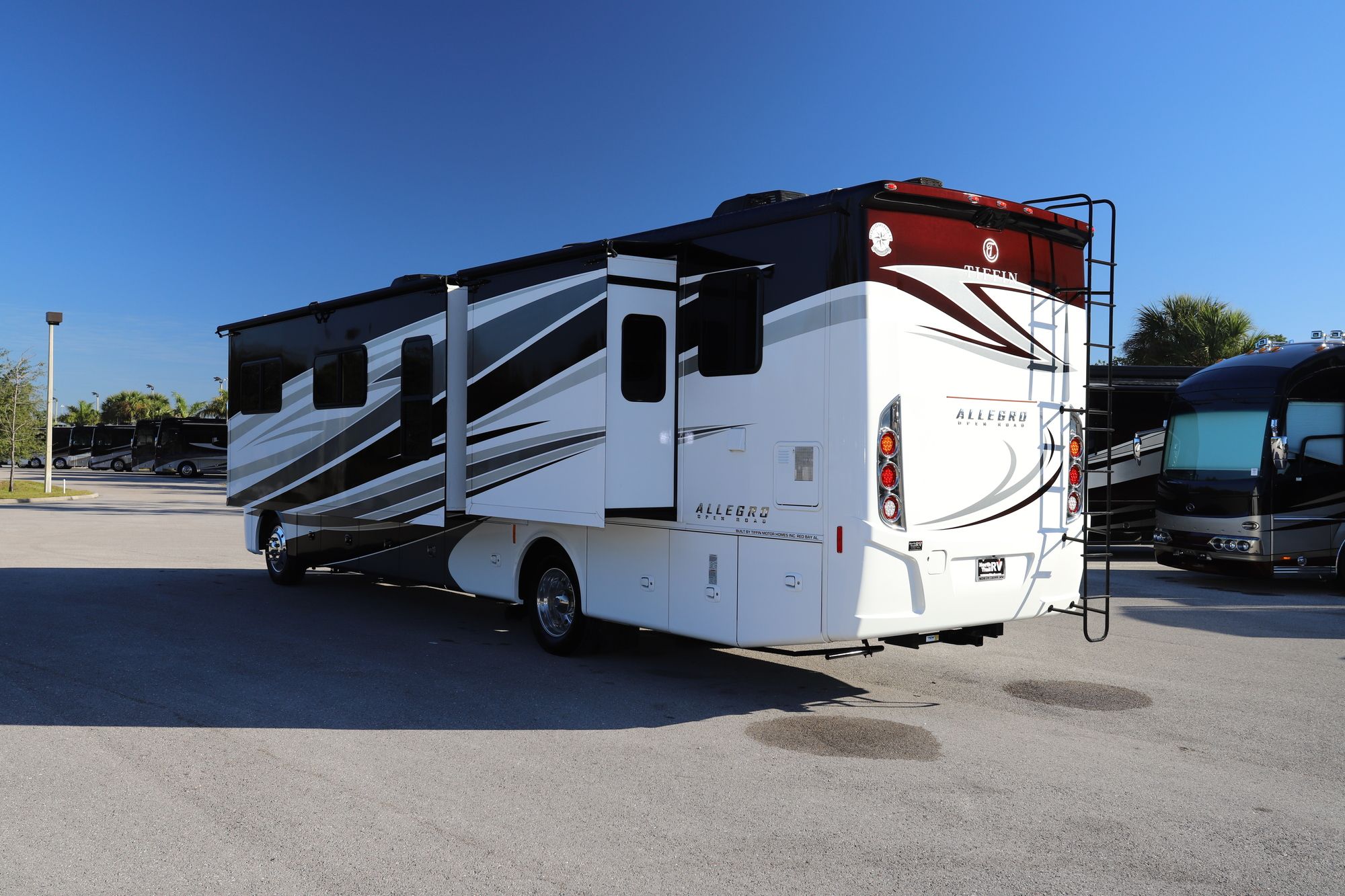 Used 2017 Tiffin Motor Homes Allegro 36LA Class A  For Sale