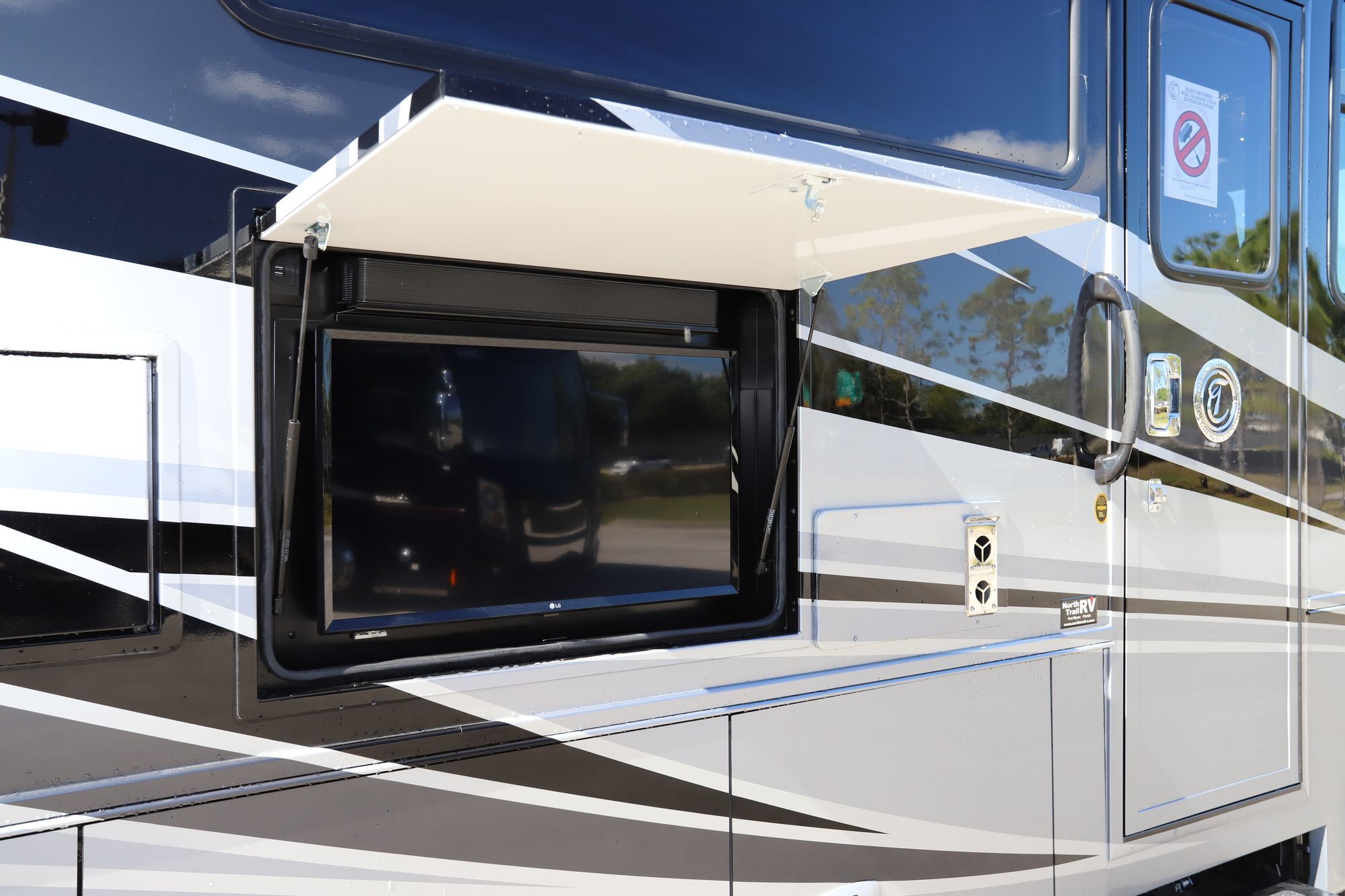 New 2021 Tiffin Motor Homes Allegro 36UA Class A  For Sale