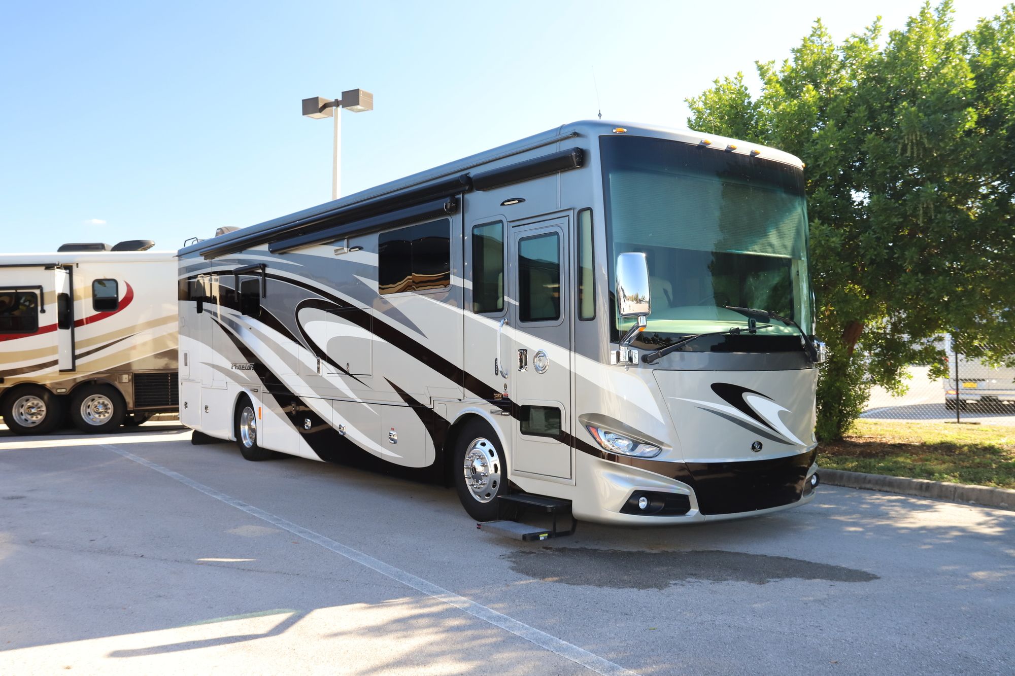 Used 2018 Tiffin Motor Homes Phaeton 37BH Class A  For Sale