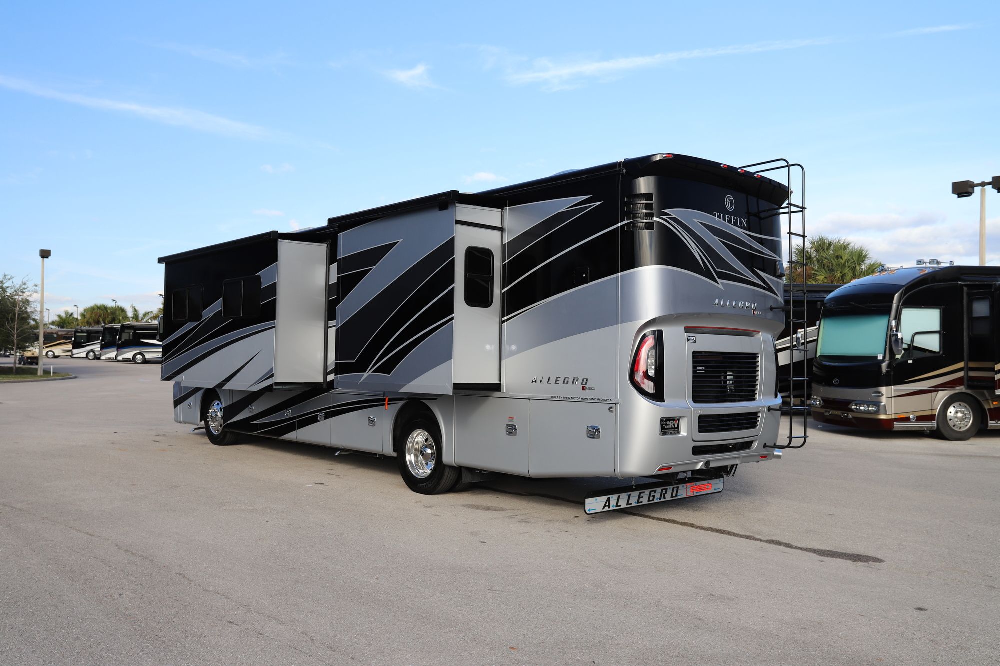 New 2021 Tiffin Motor Homes Allegro Red 37BA Class A  For Sale