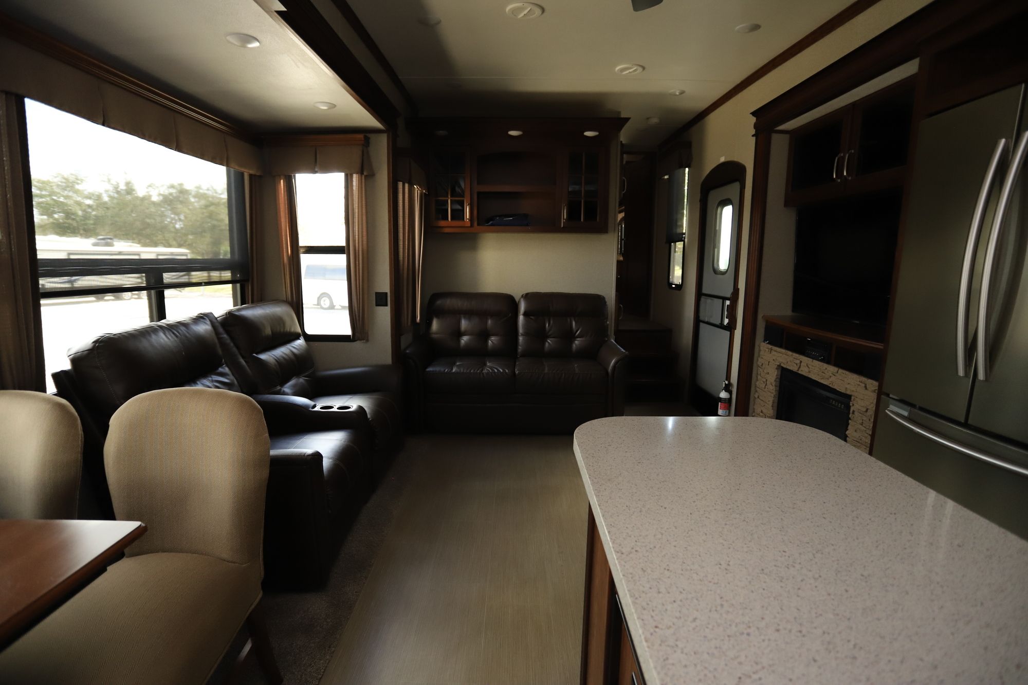 Used 2017 Keystone Alpine 3301GR Fifth Wheel  For Sale