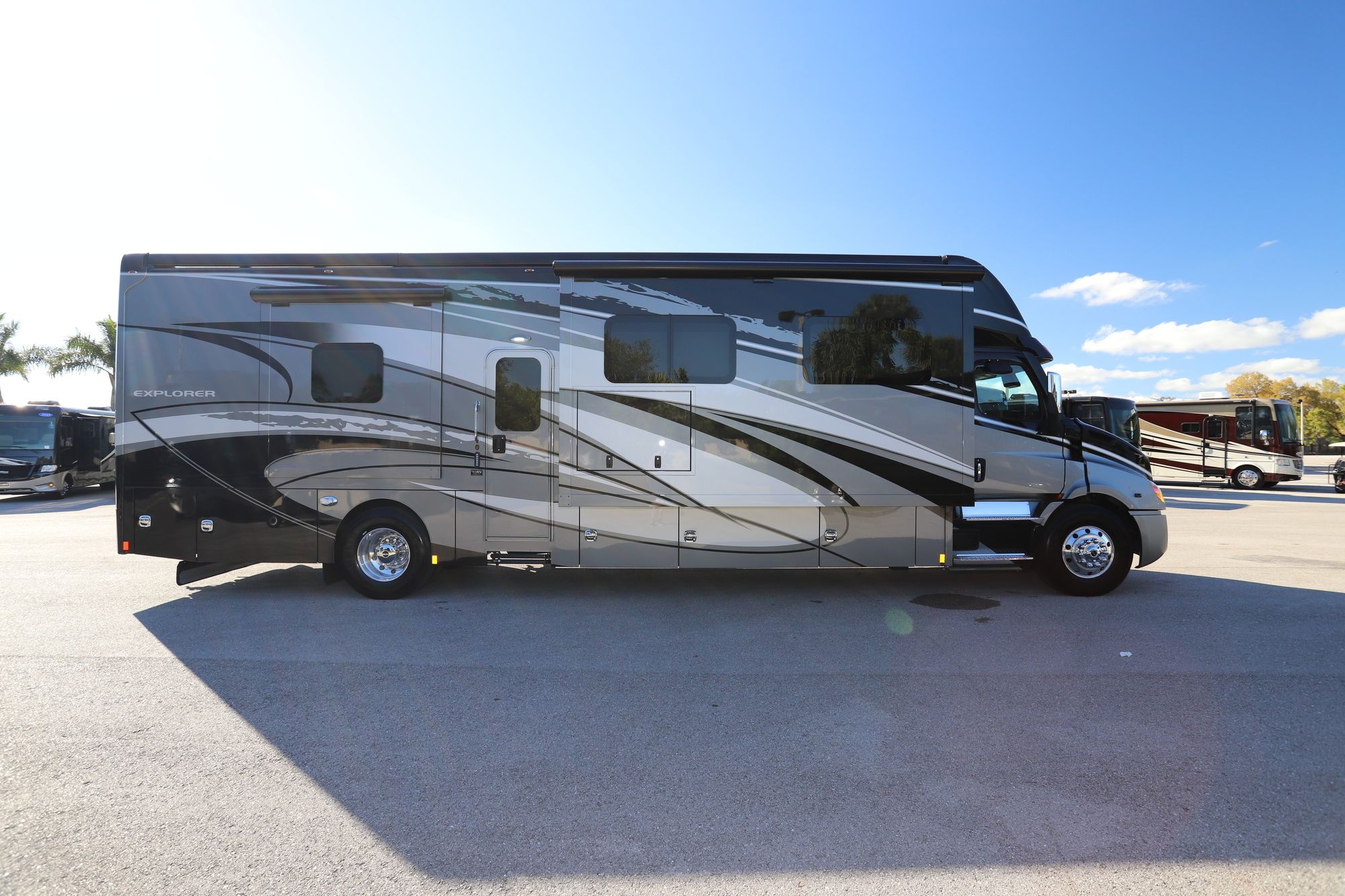 New 2022 Renegade Rv Explorer 40ERB Super C  For Sale