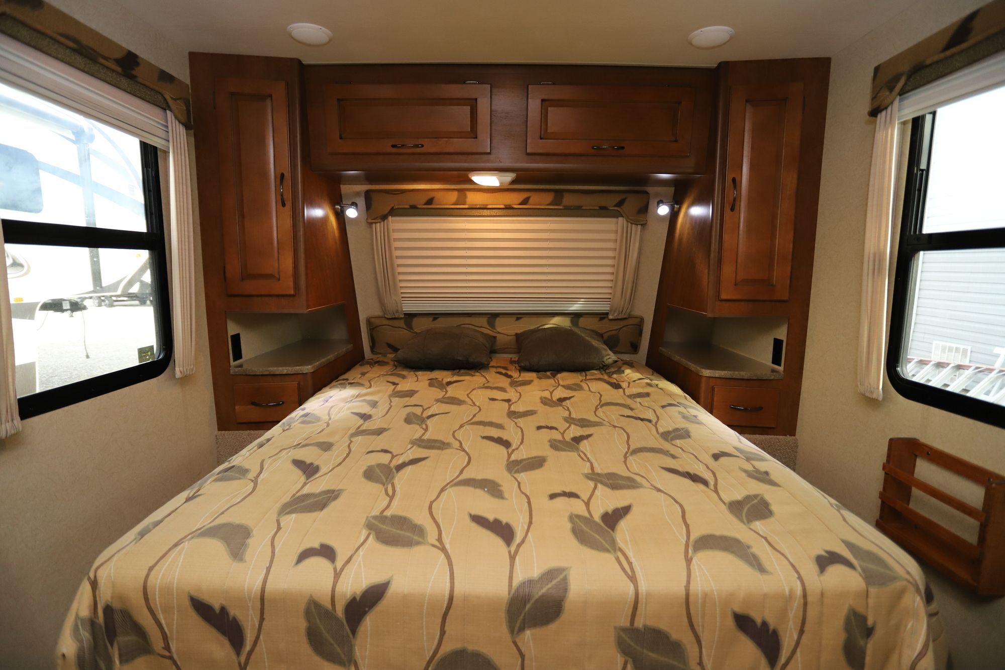 Used 2015 Lance Lance M-1995 Travel Trailer  For Sale
