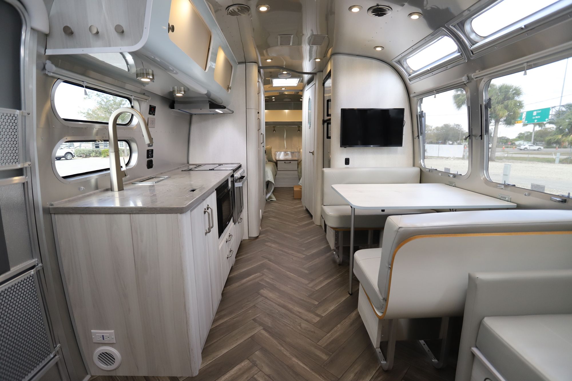 New 2021 Airstream International 30RB Travel Trailer  For Sale