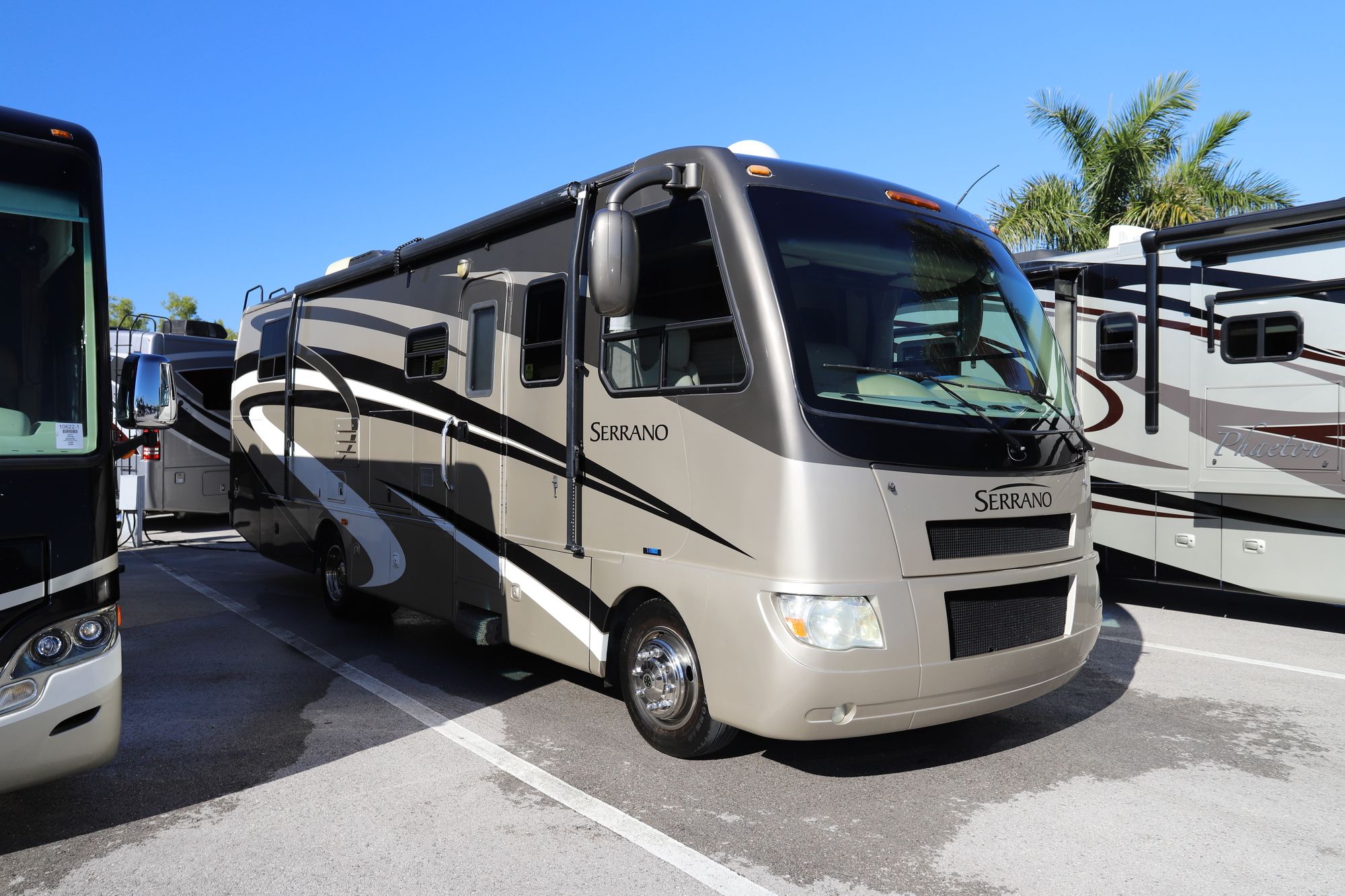 Used 2010 Thor Serrano 31Z Class A  For Sale